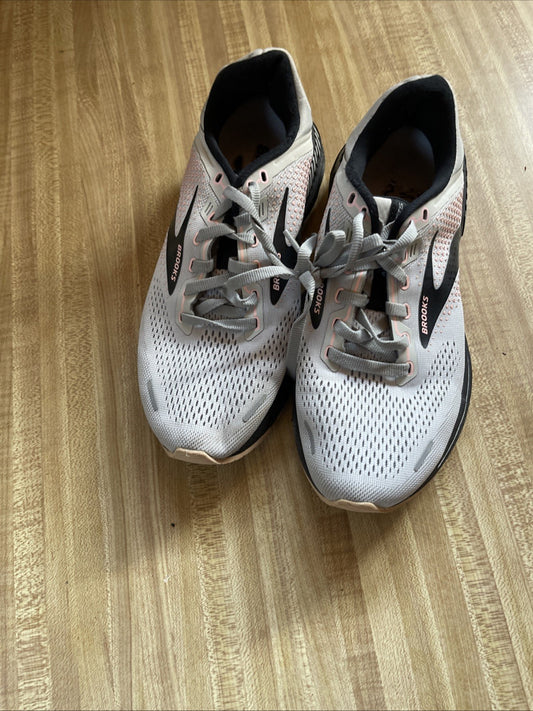 Brooks Adrenaline GTS 22 Size 8