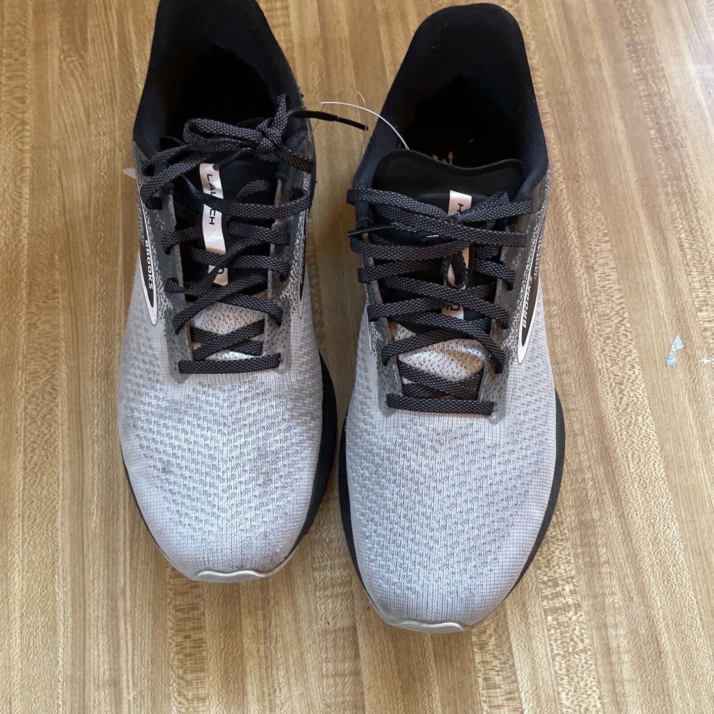 Brooks Launch 10 Size 10