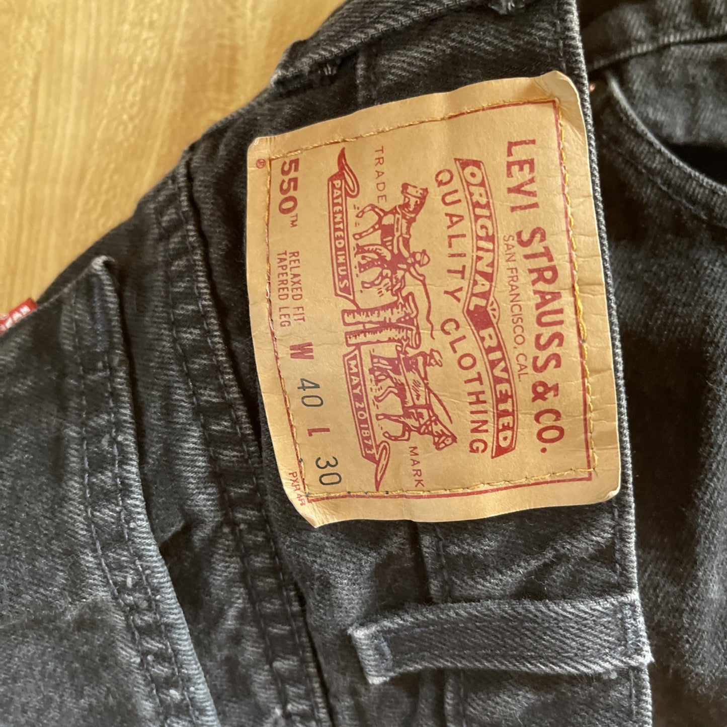 Vintage Levi’s 550 Made In USA 40/27 Hemmed