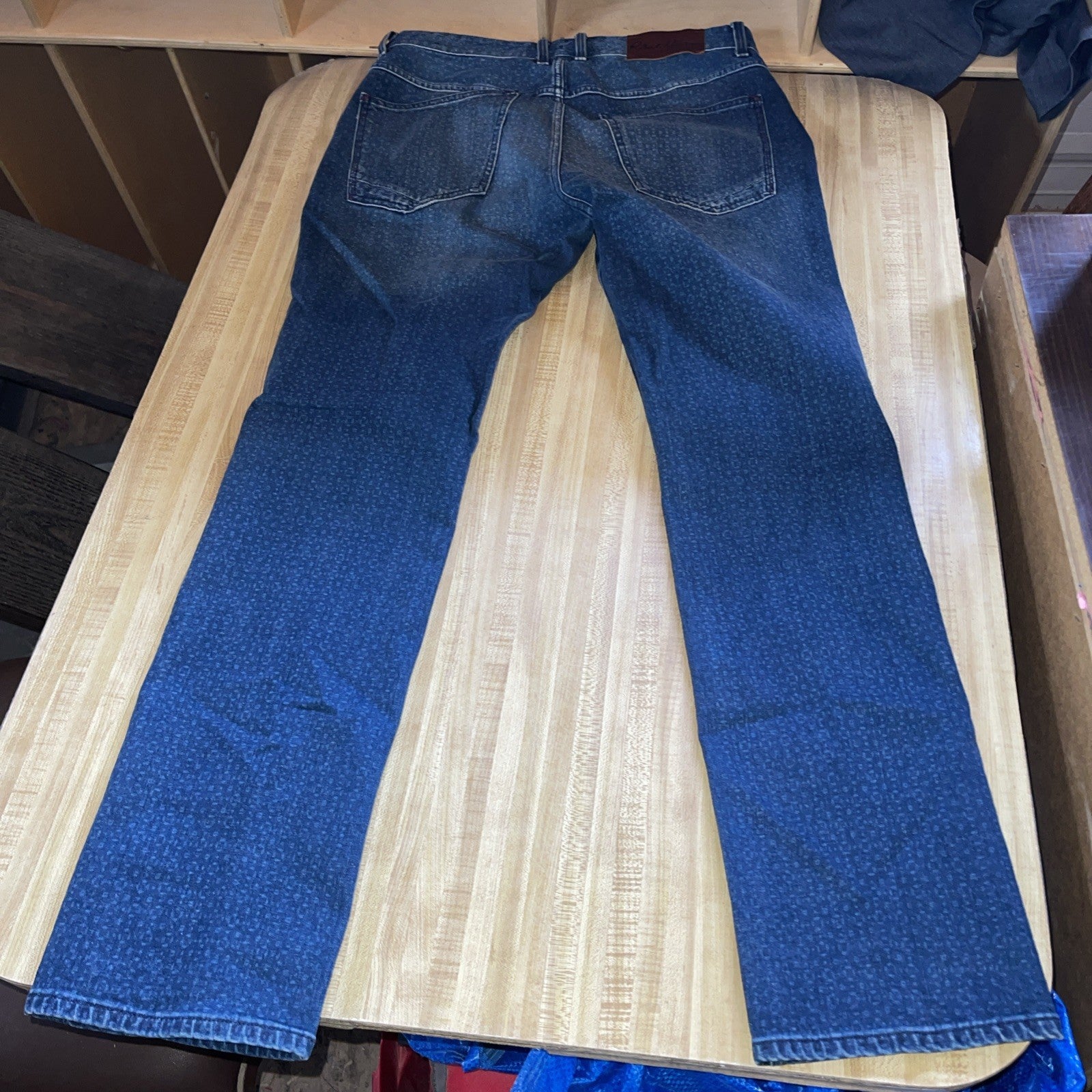 Robert Graham Tailored Kipling Jeans 33/33