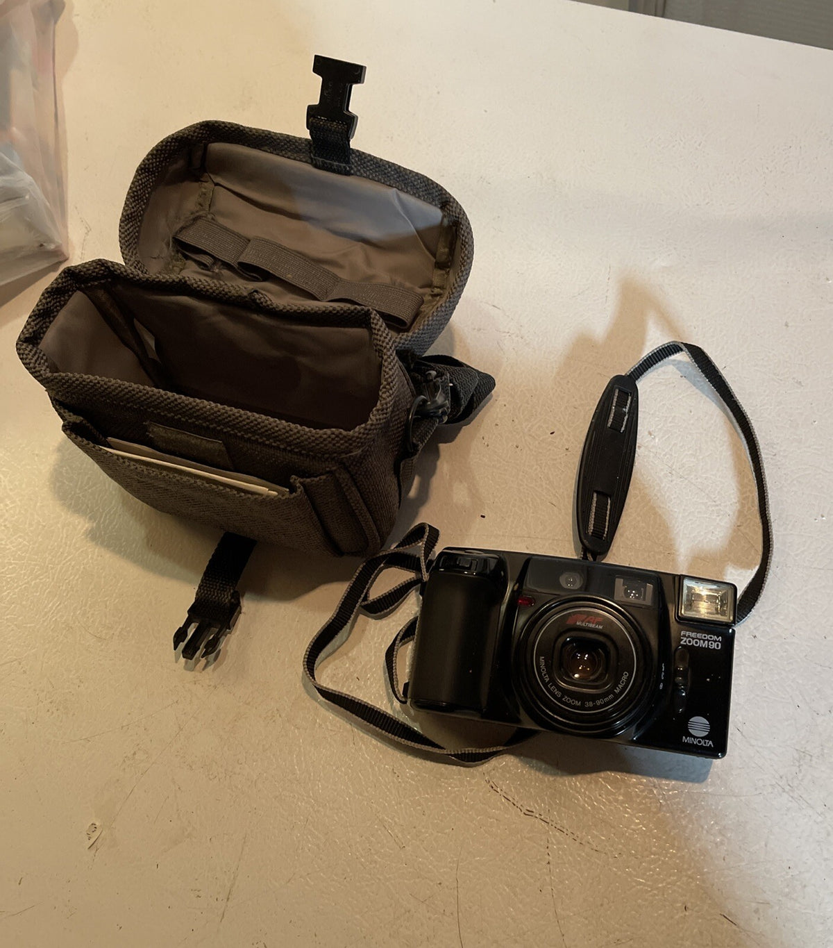 Minolta Freedom Zoom 90