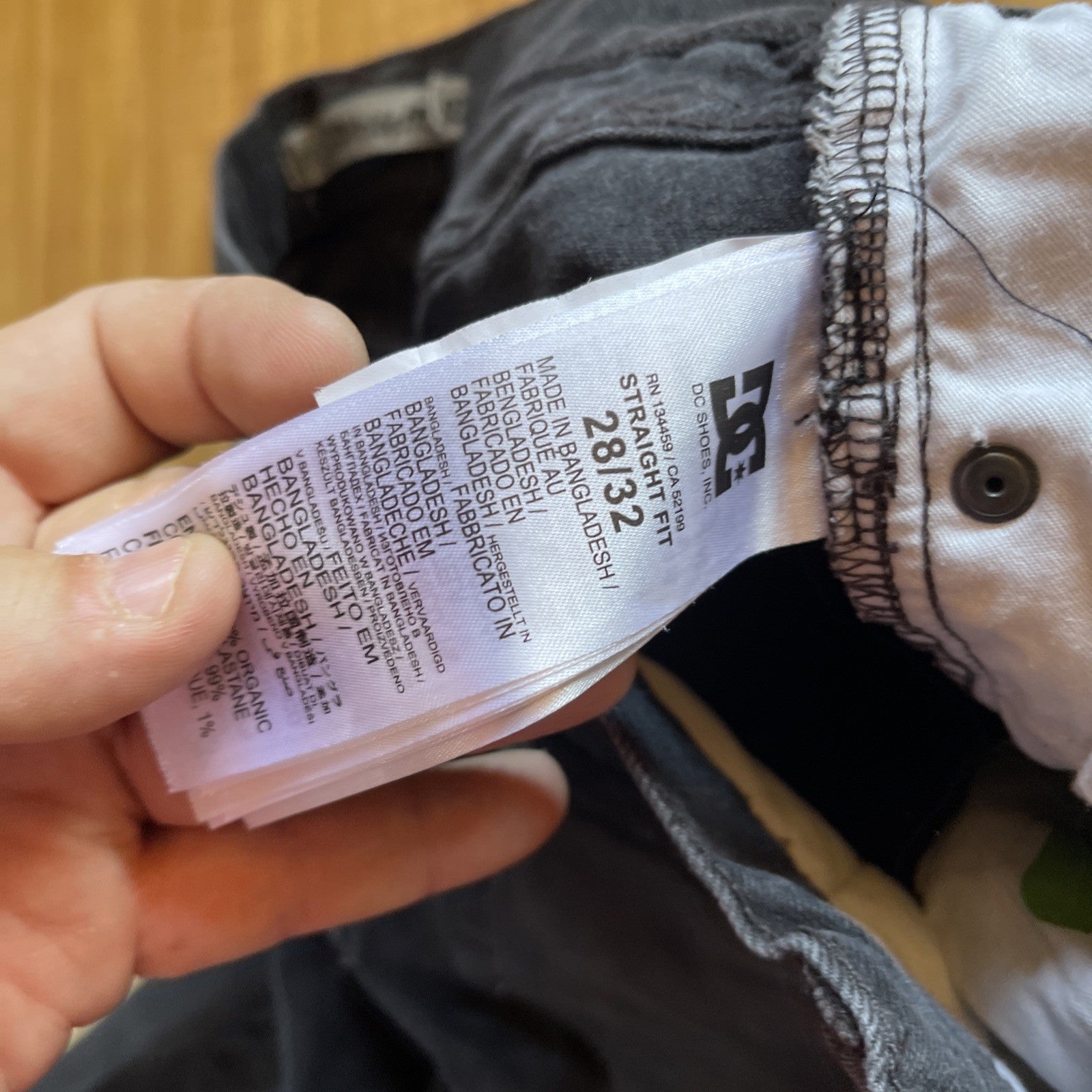 DC Straight Fit Jeans 28/28 Tags Says 28/32