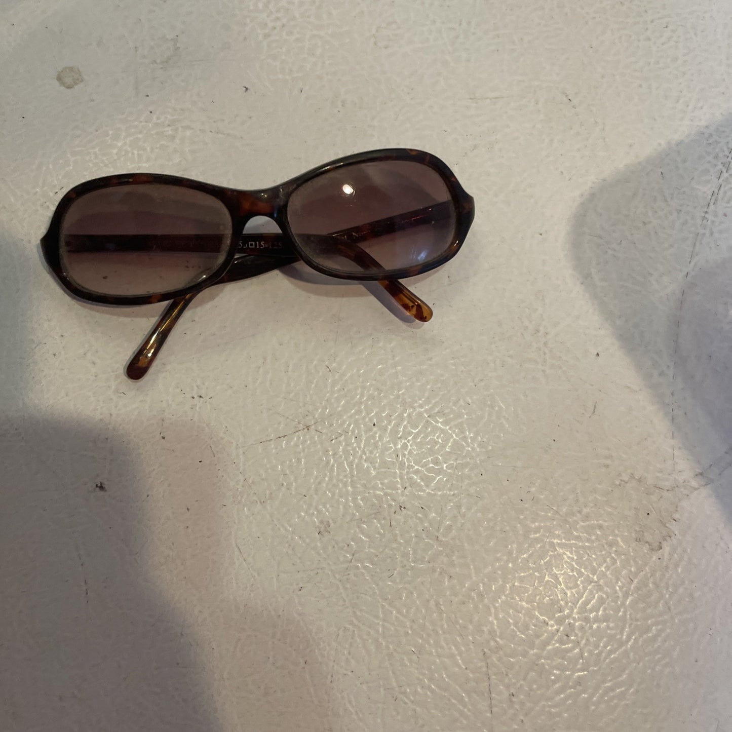Fossil Marlene Sunglasses Loose Handle 
