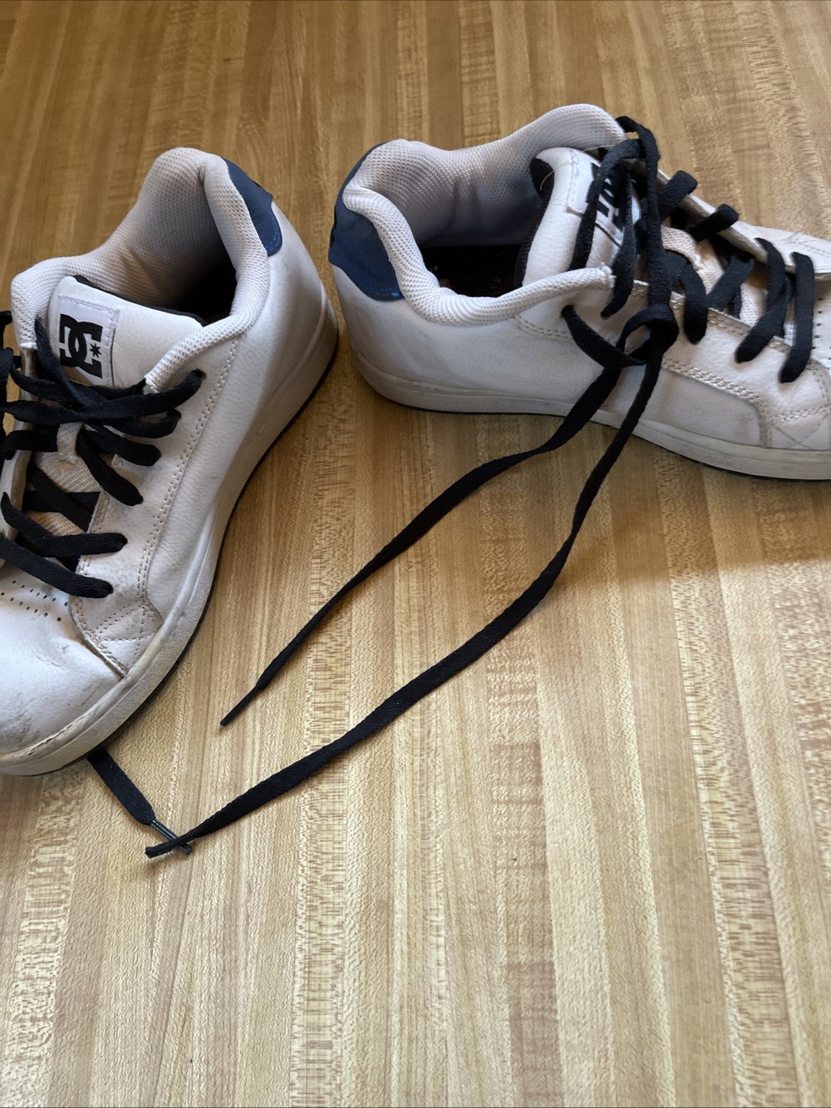 DC Shoes Size 7