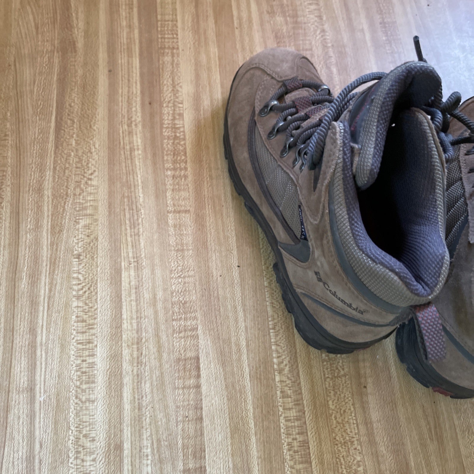 Columbia Hiking Boots 8