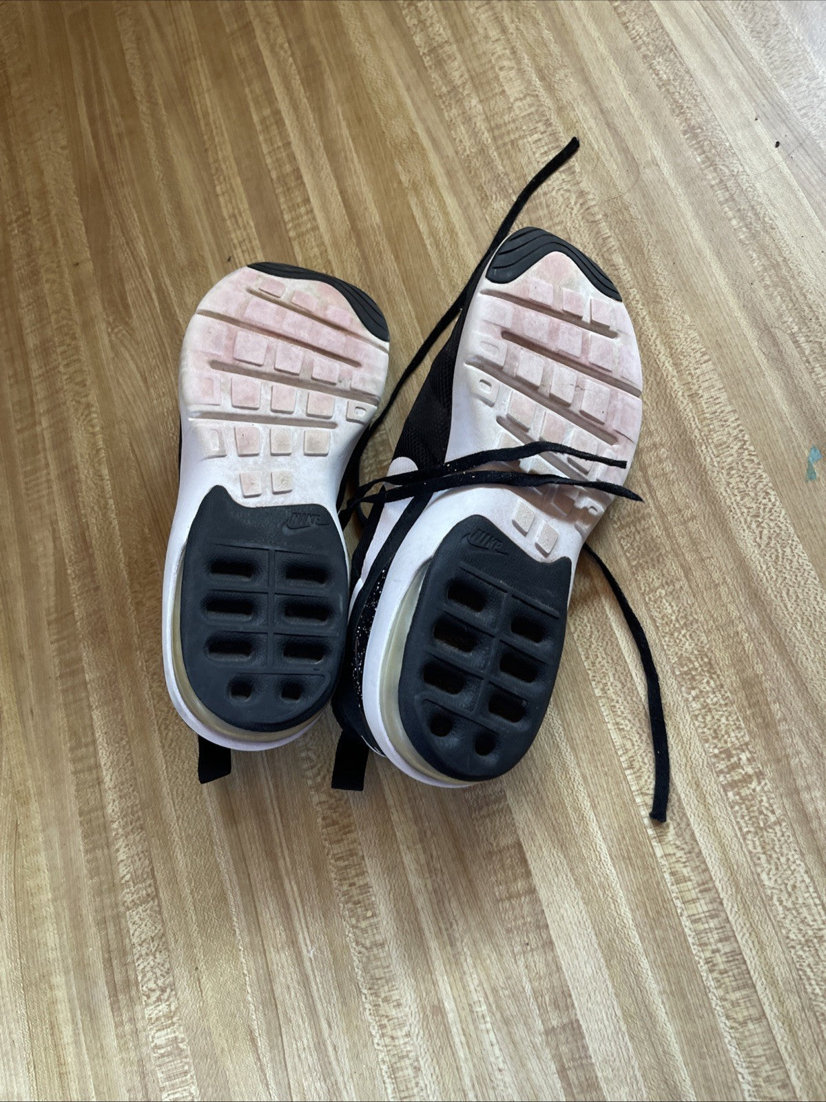 Size 9 - Nike Air Max Siren Black