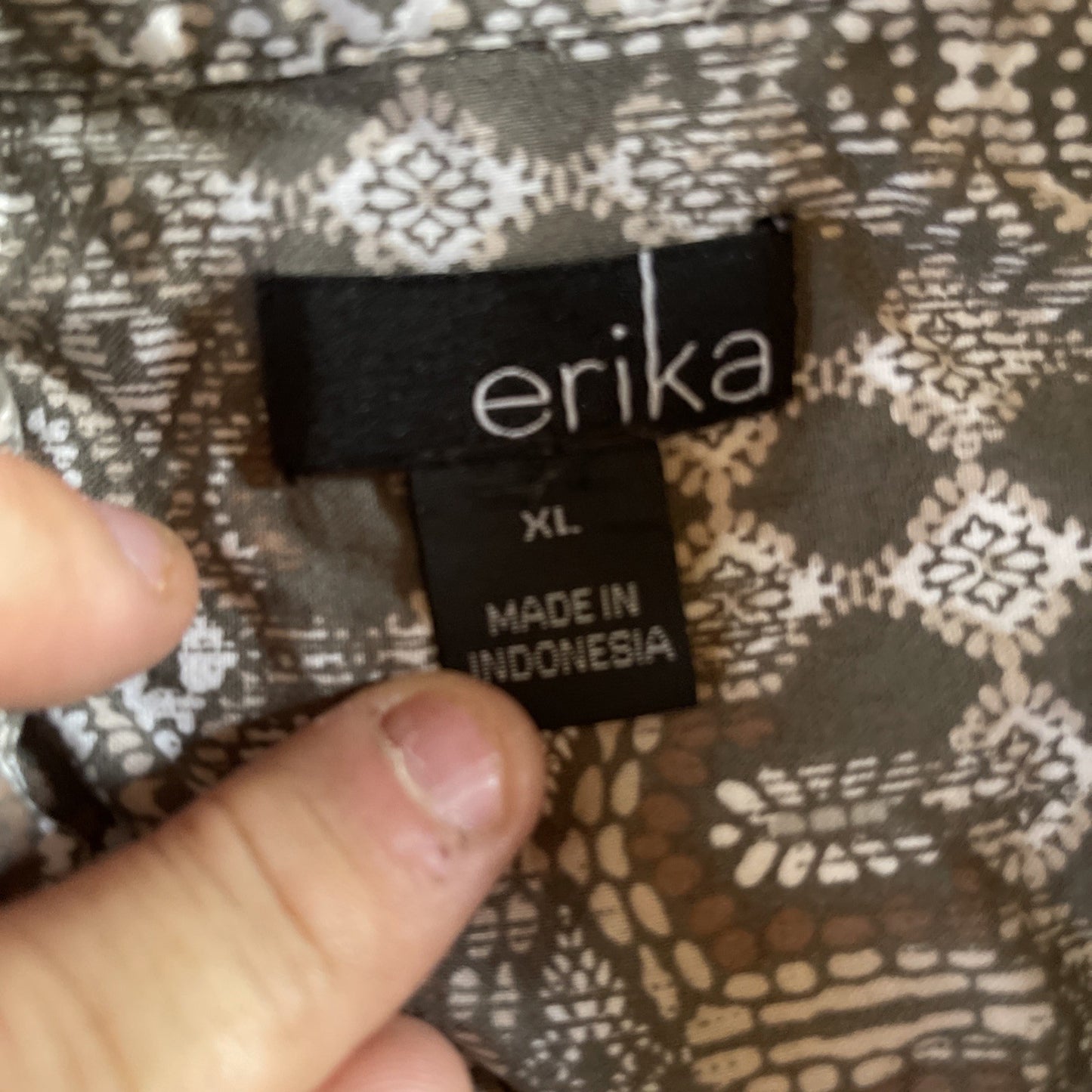 Erika Button Up XL