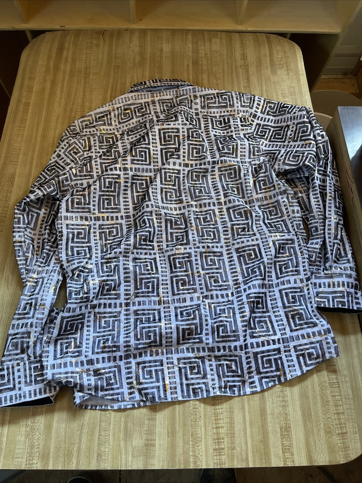 Chuxx Shirt Medium NWT