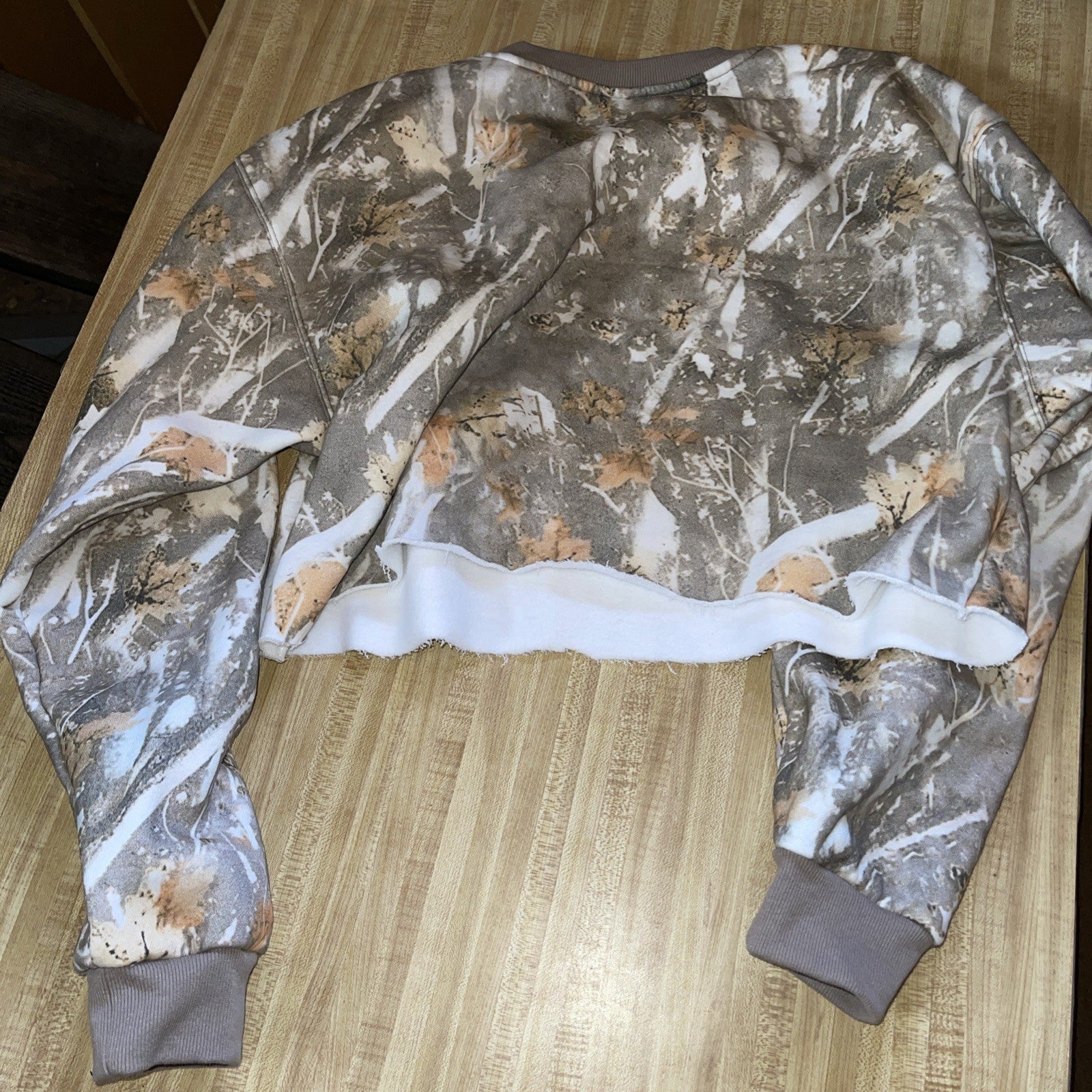 Comfrt Sweater XL Camo Cropped 