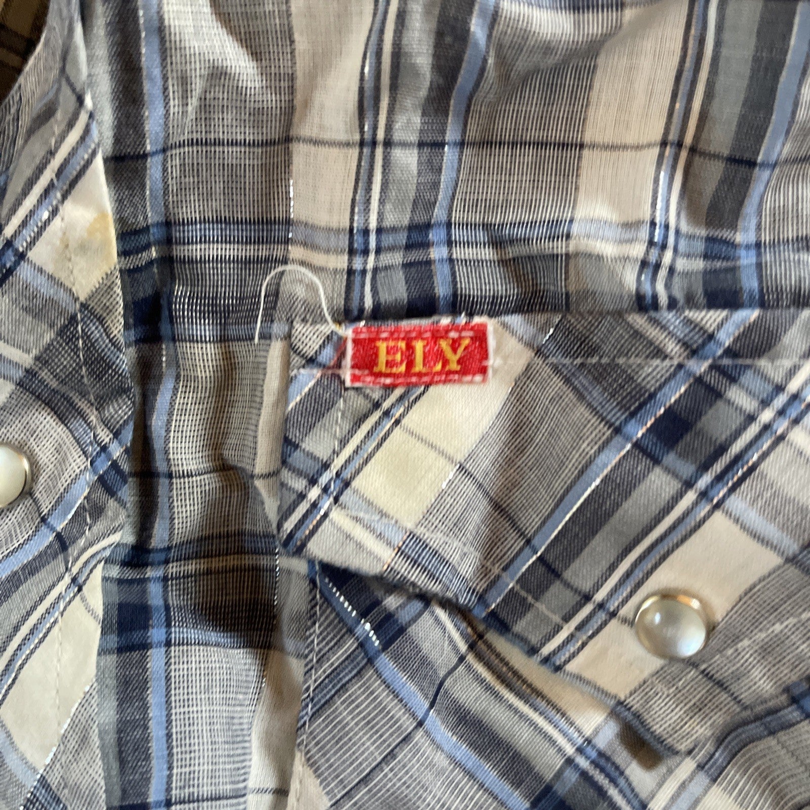 ely plains pearl snap shirt Large 