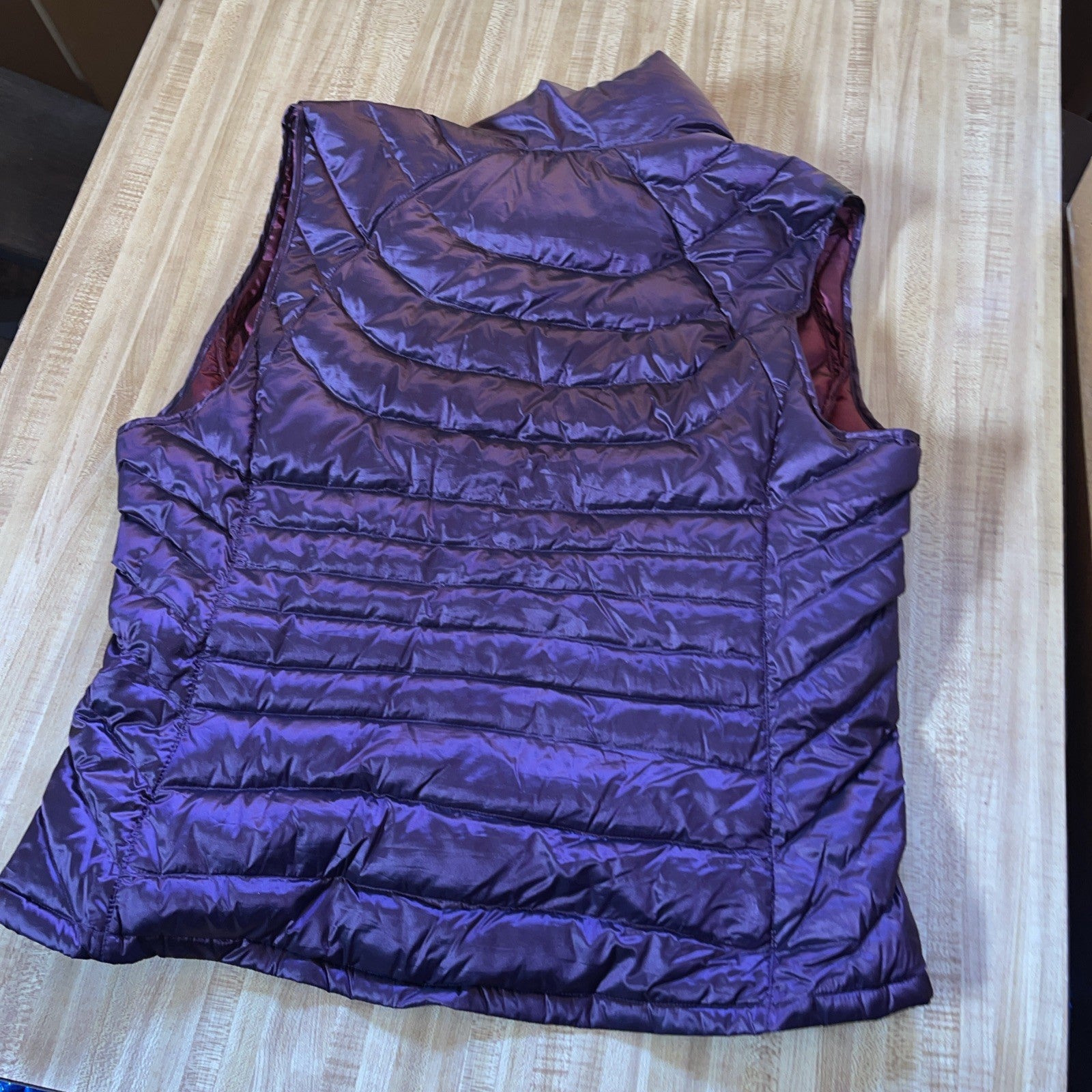 bernardo goose down vest Large 
