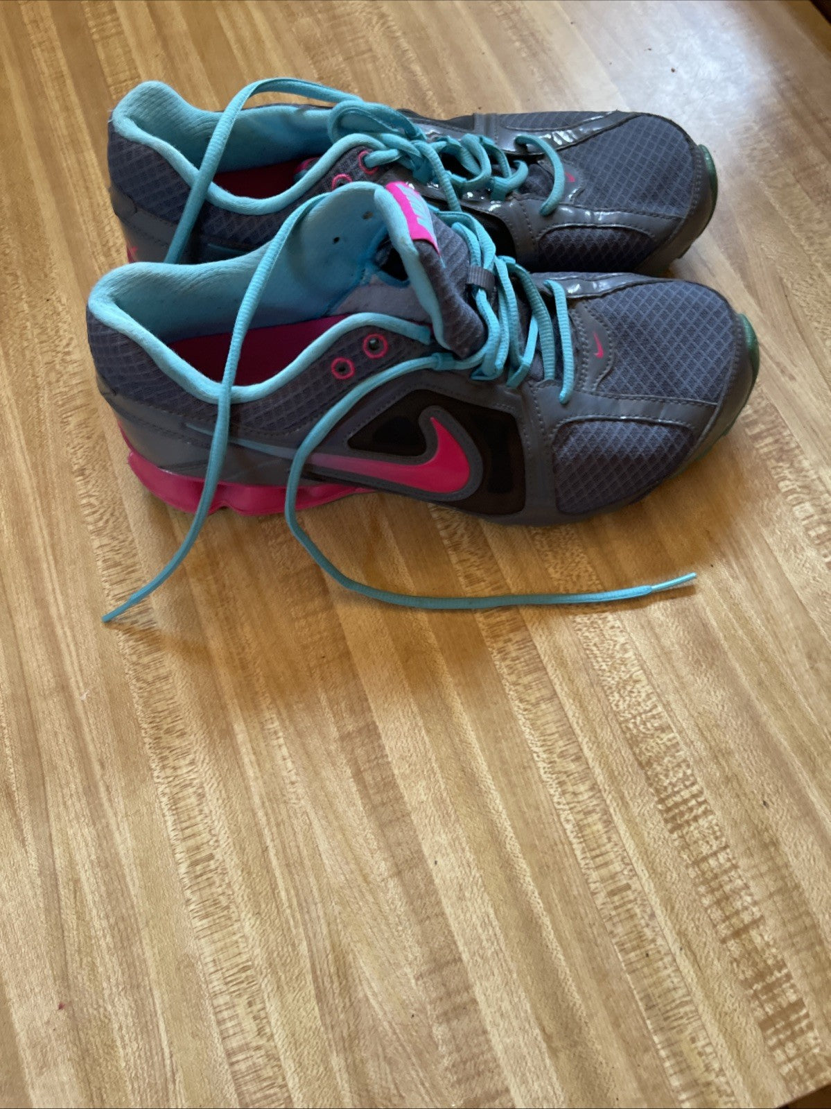 Nike Reax Run 8 Size 9.5