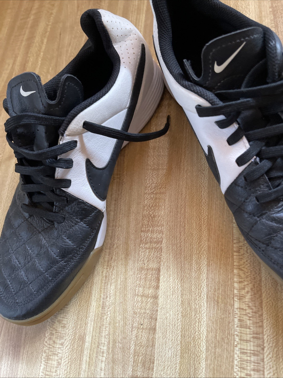 Nike Tiempo Shoes 8.5