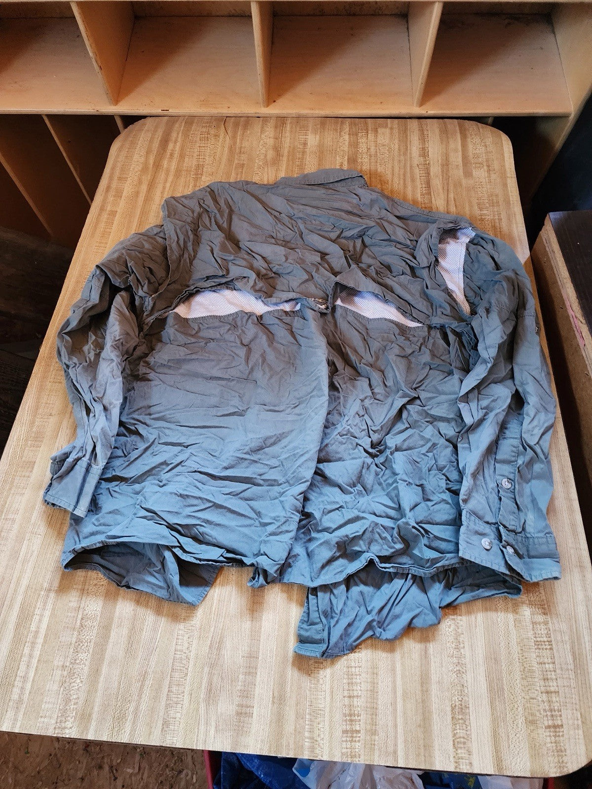 columbia vented shirt Large 