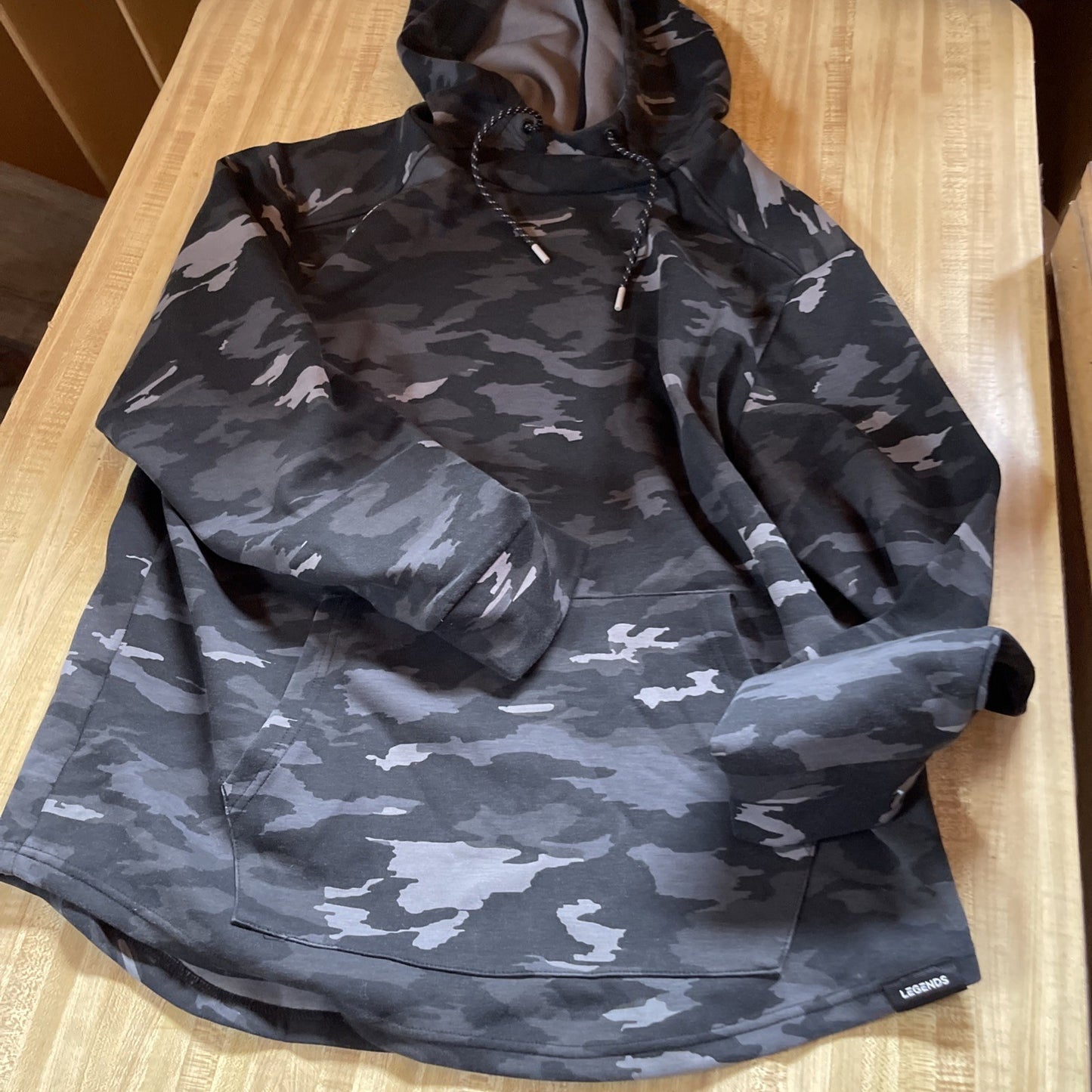 Legends Camo Hoodie XL