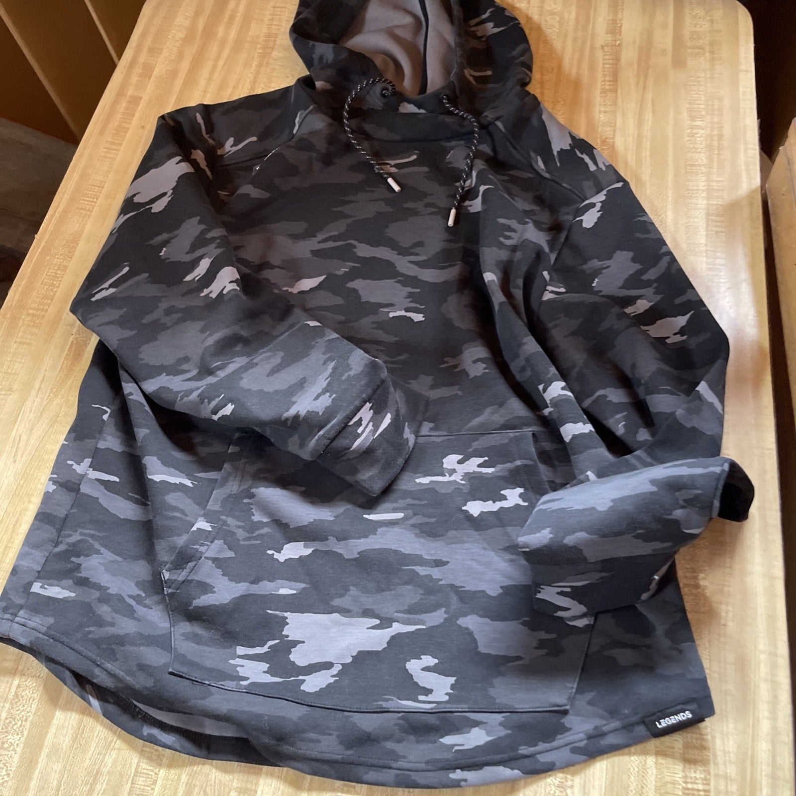 Legends Camo Hoodie XL