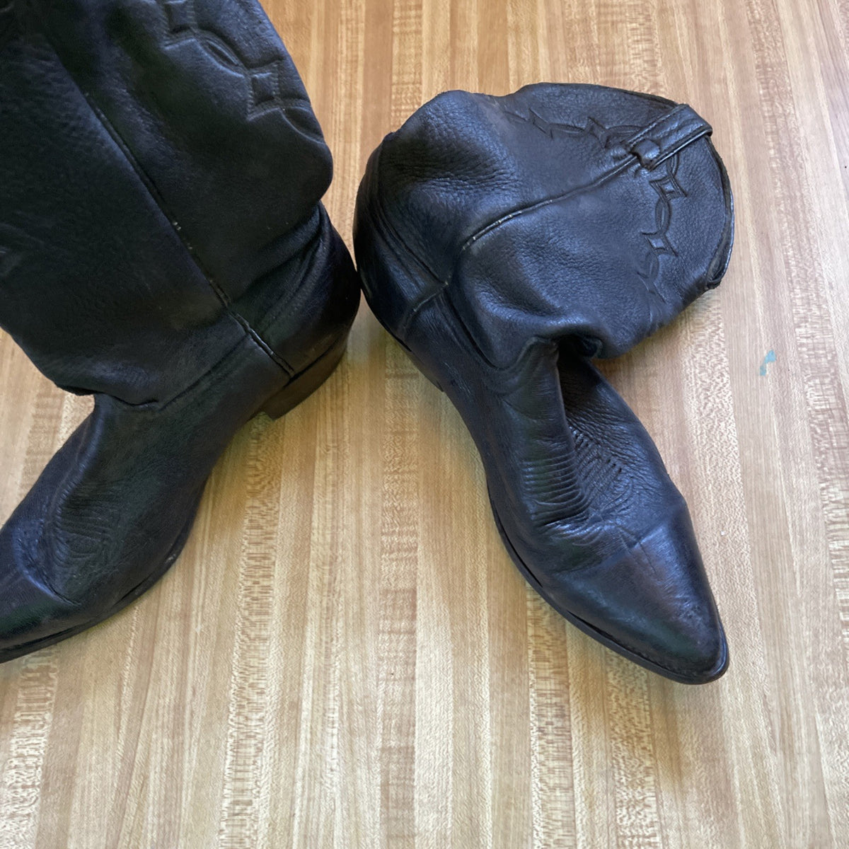 laredo cowboy boots 8