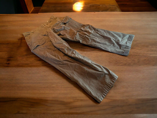 Duluth Trading Cargo Pants 38x34 Ripped On The Right Knee Area 