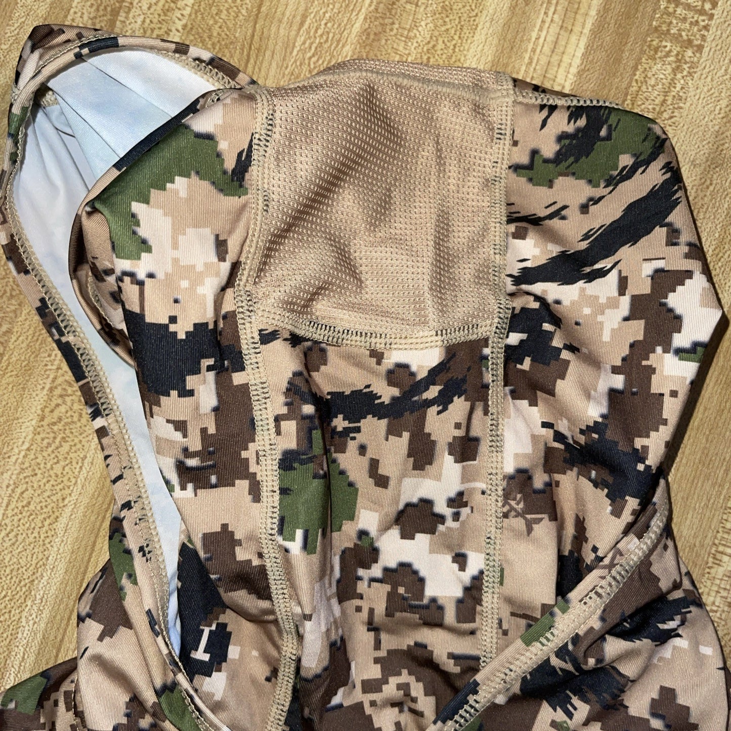 Bassdash Digi Camo Hoodie Large With Face Mask
