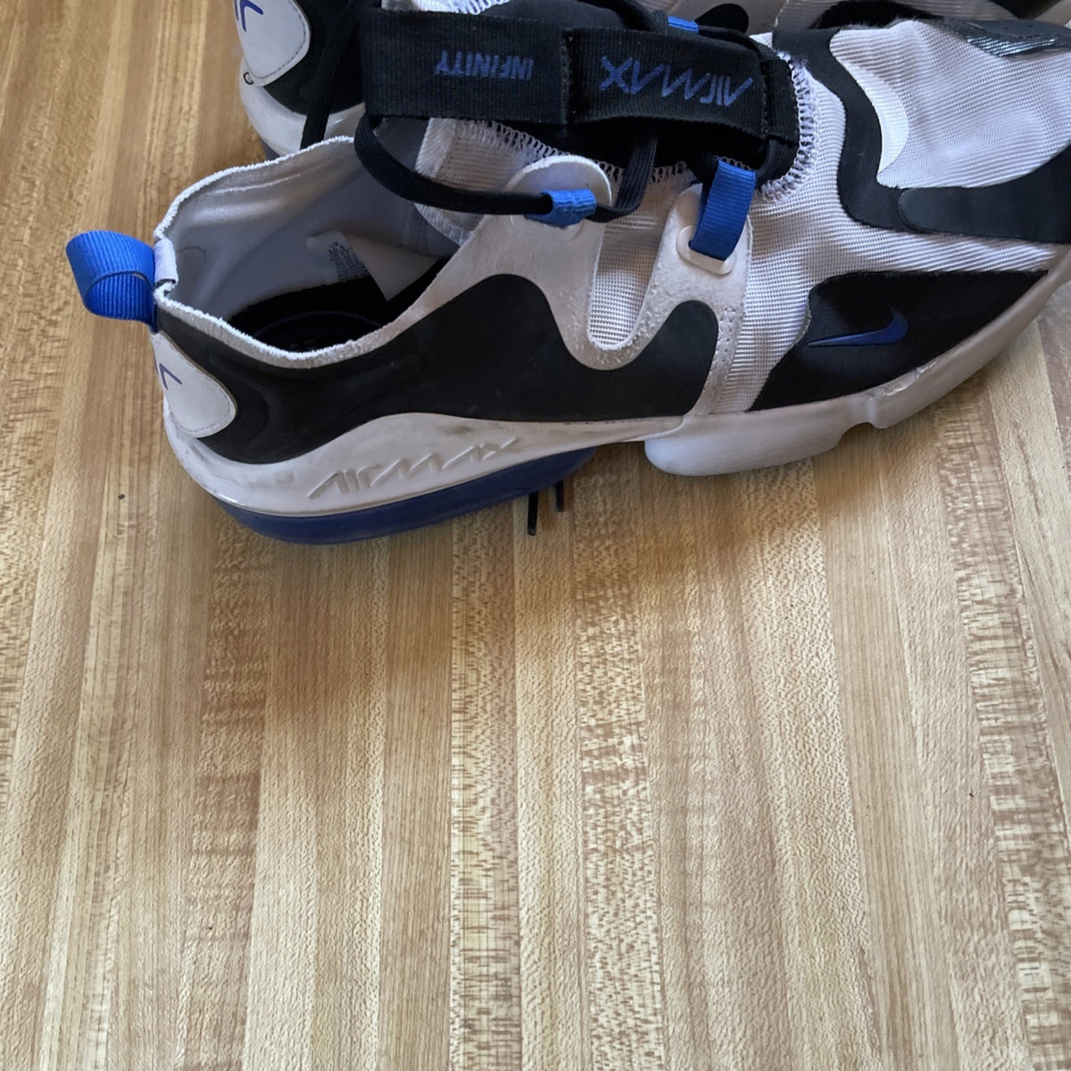Nike Air Max Infinity Size 10.5