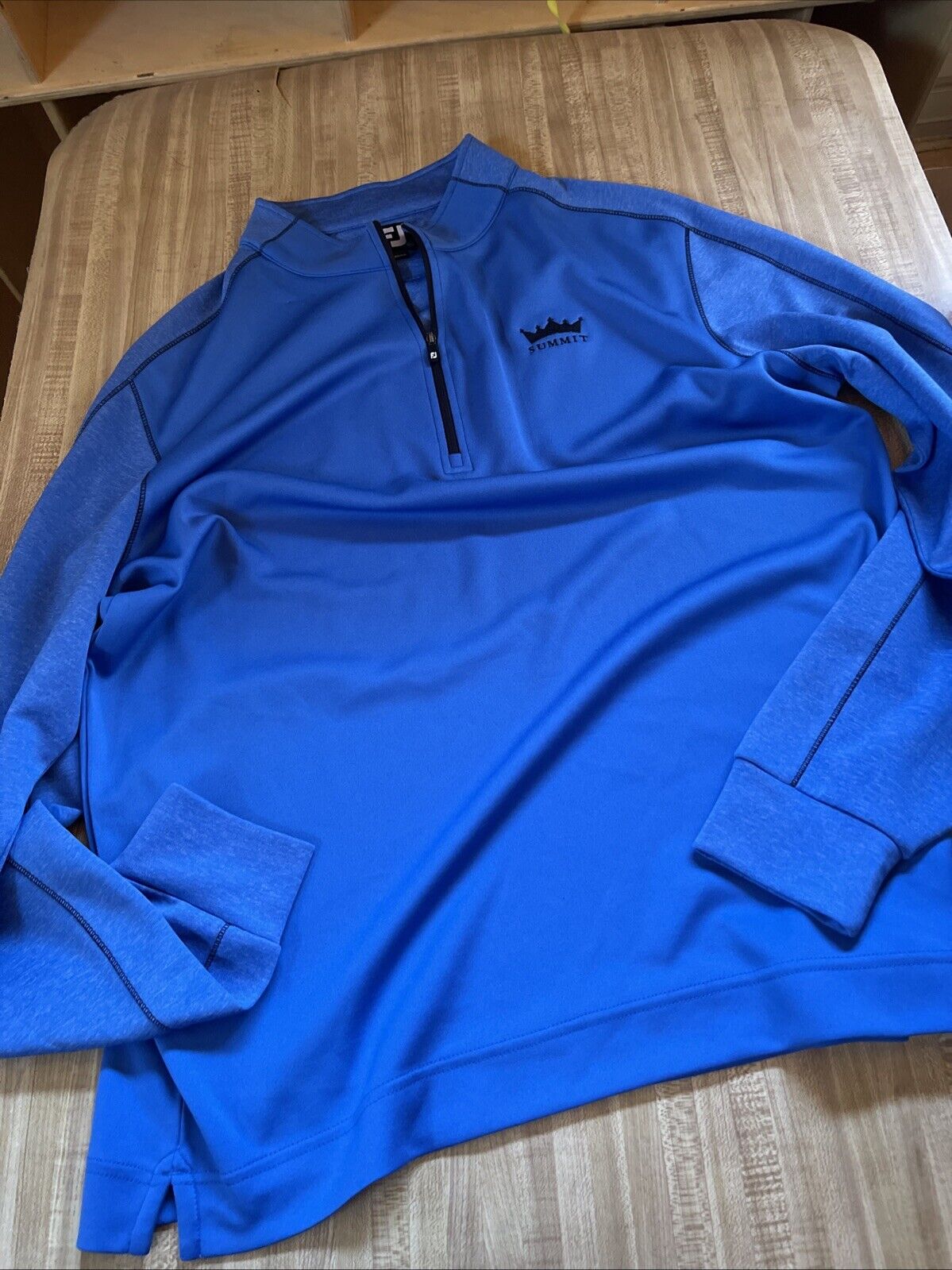 FJ Quarter Zip Summit Logo XL See Pictures