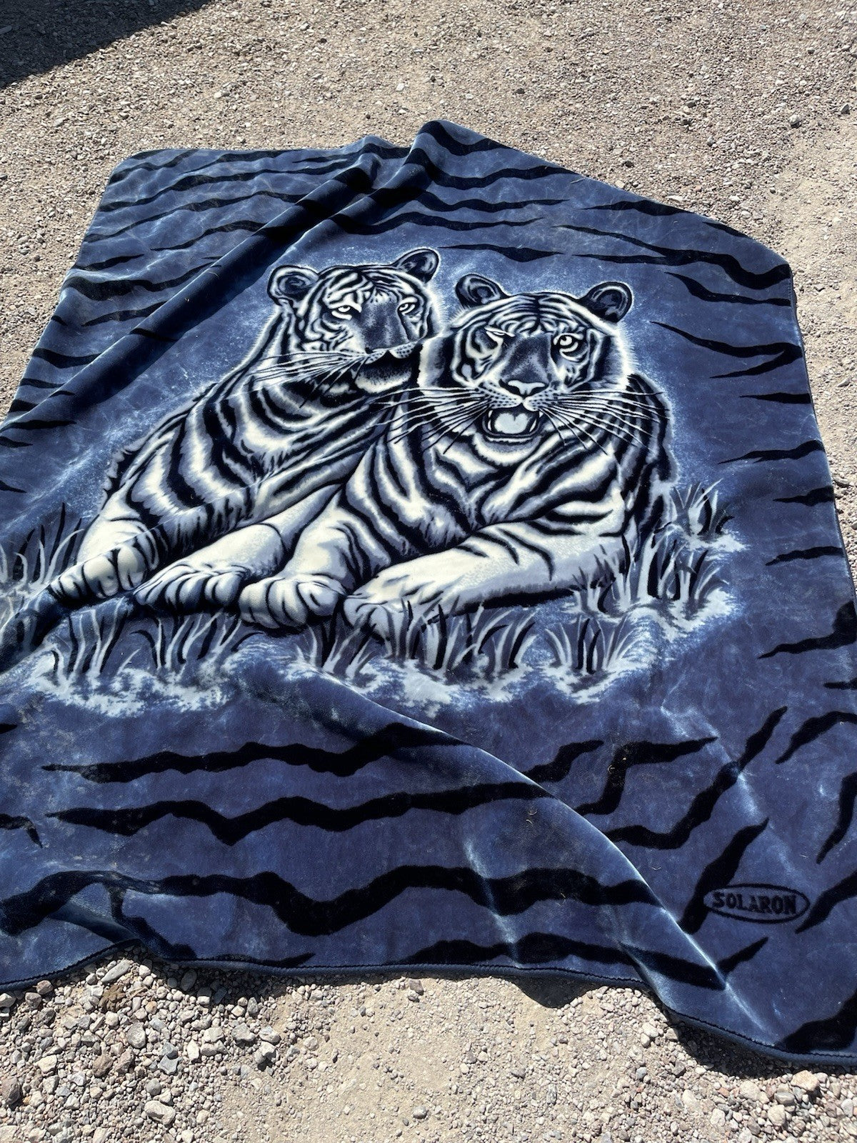 Solaron Tiger Blanket Vintage