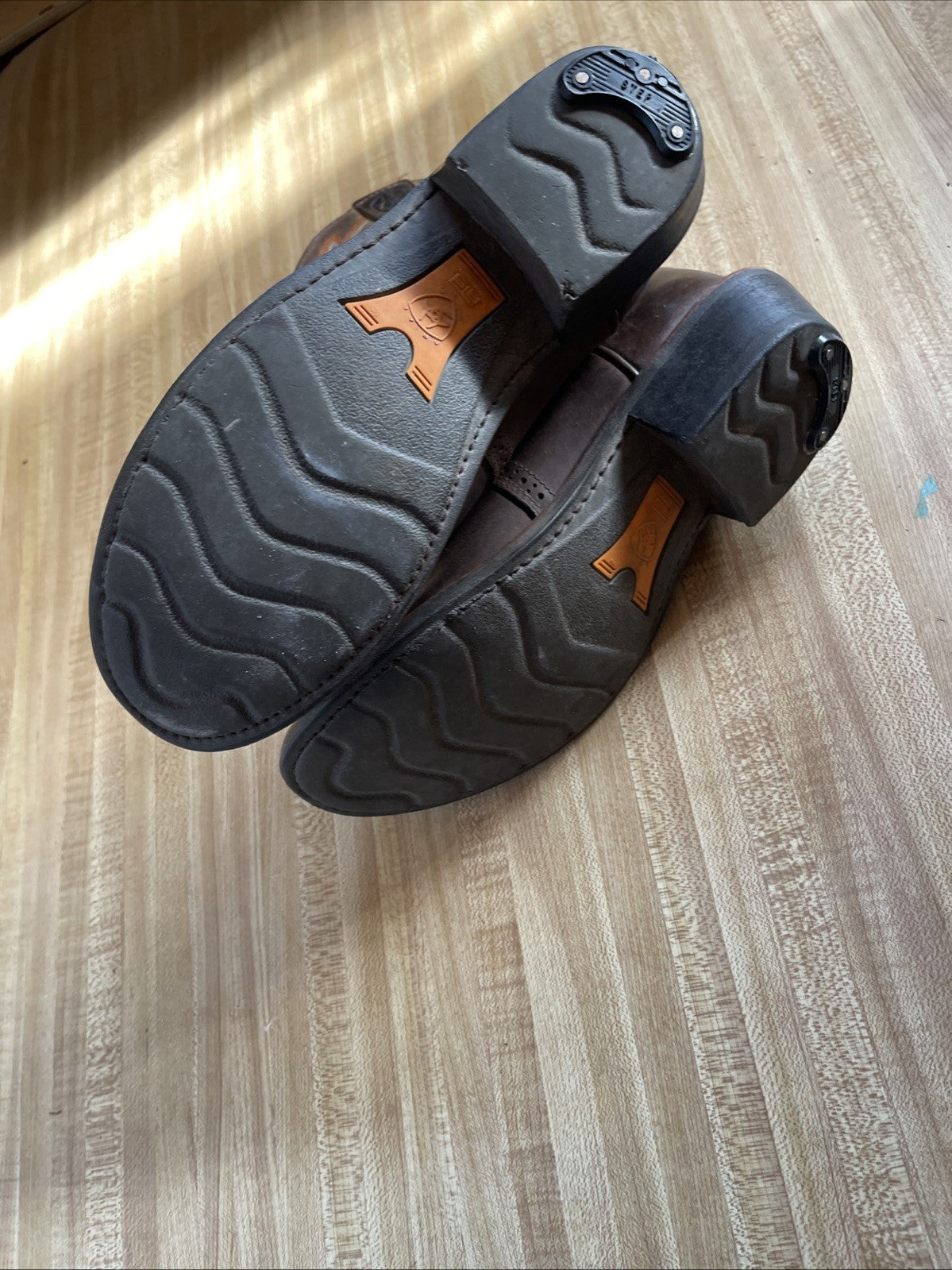 ariat cowboy boots women size 7C