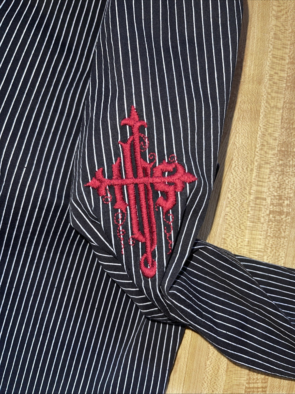 Roar Button Up Small 