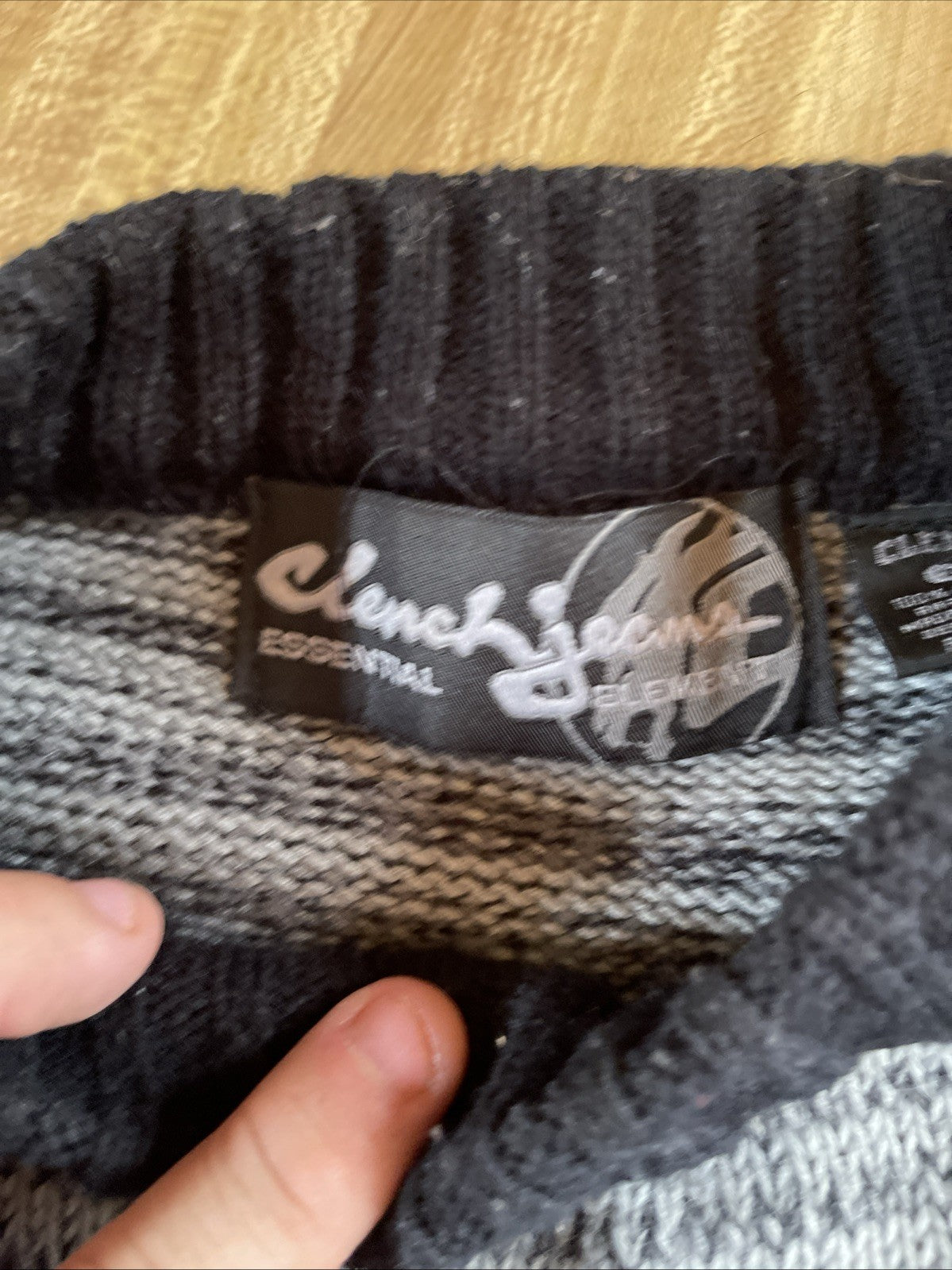 Clench Jeans Sweater XL
