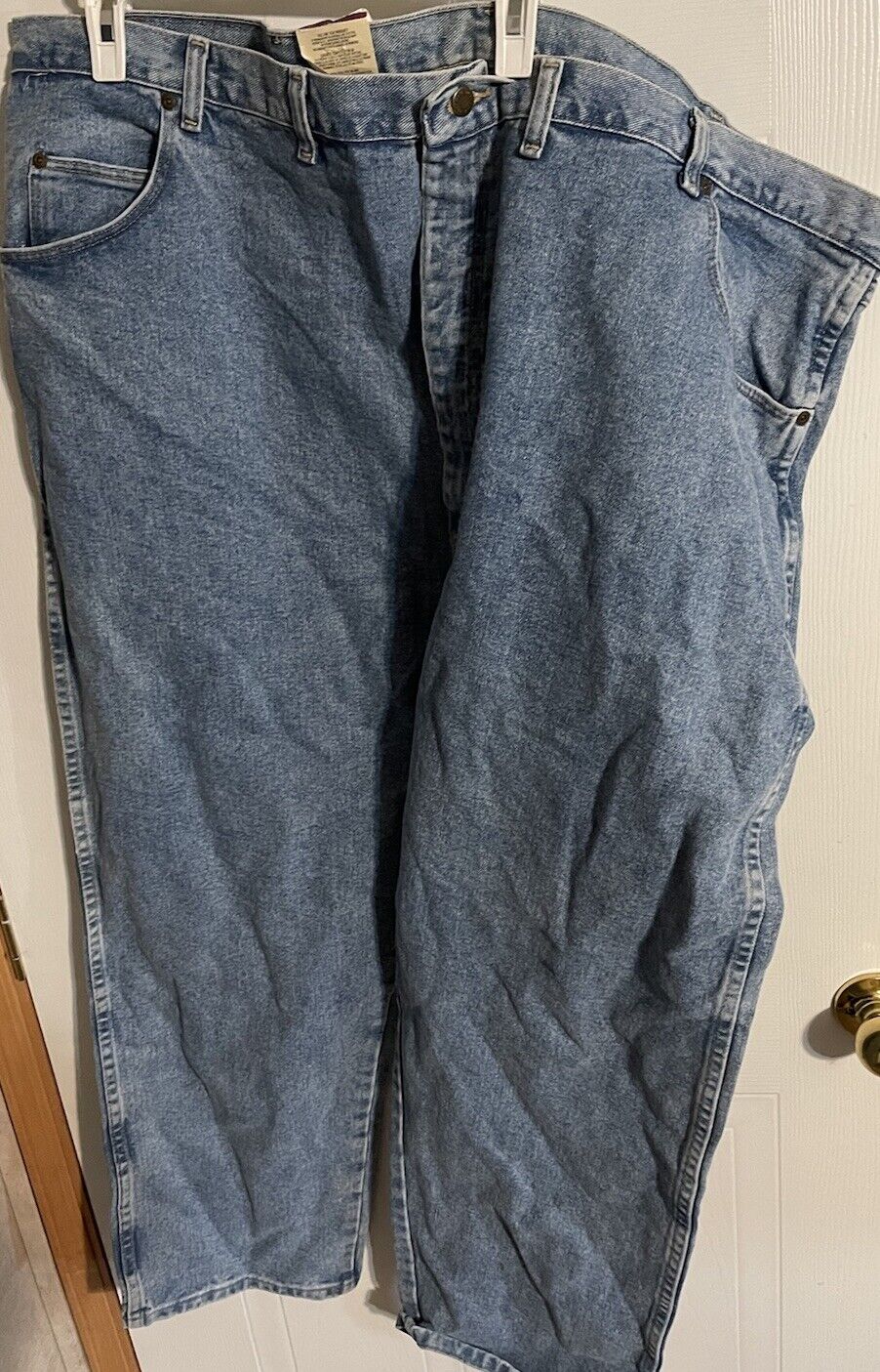 Wrangler Rugged Wear Jeans 52x30