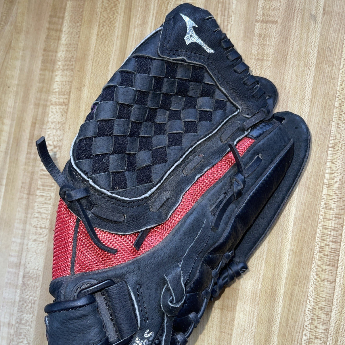 Mizuno Ballpark 11.5" Right Hand Throw All-Purpose Baseball Glove