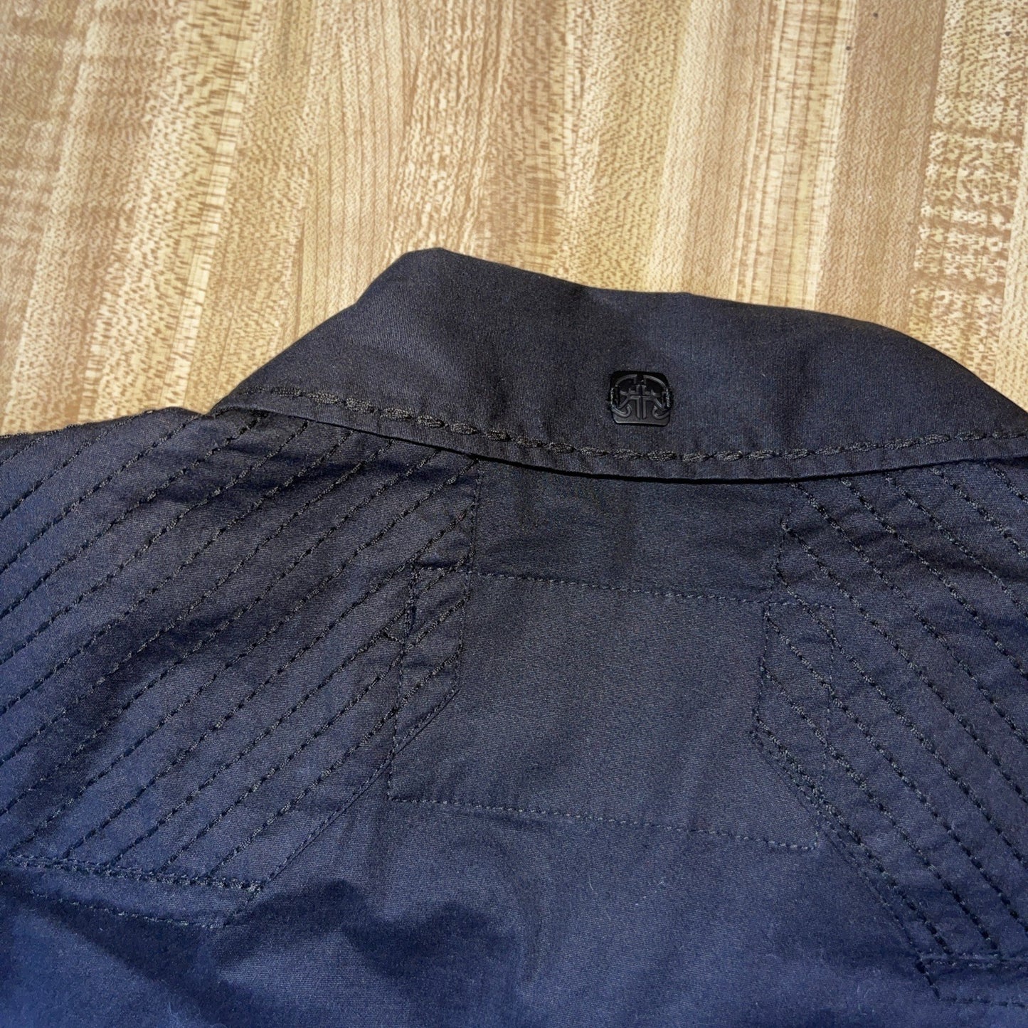 Roar Refined Button Up Large 