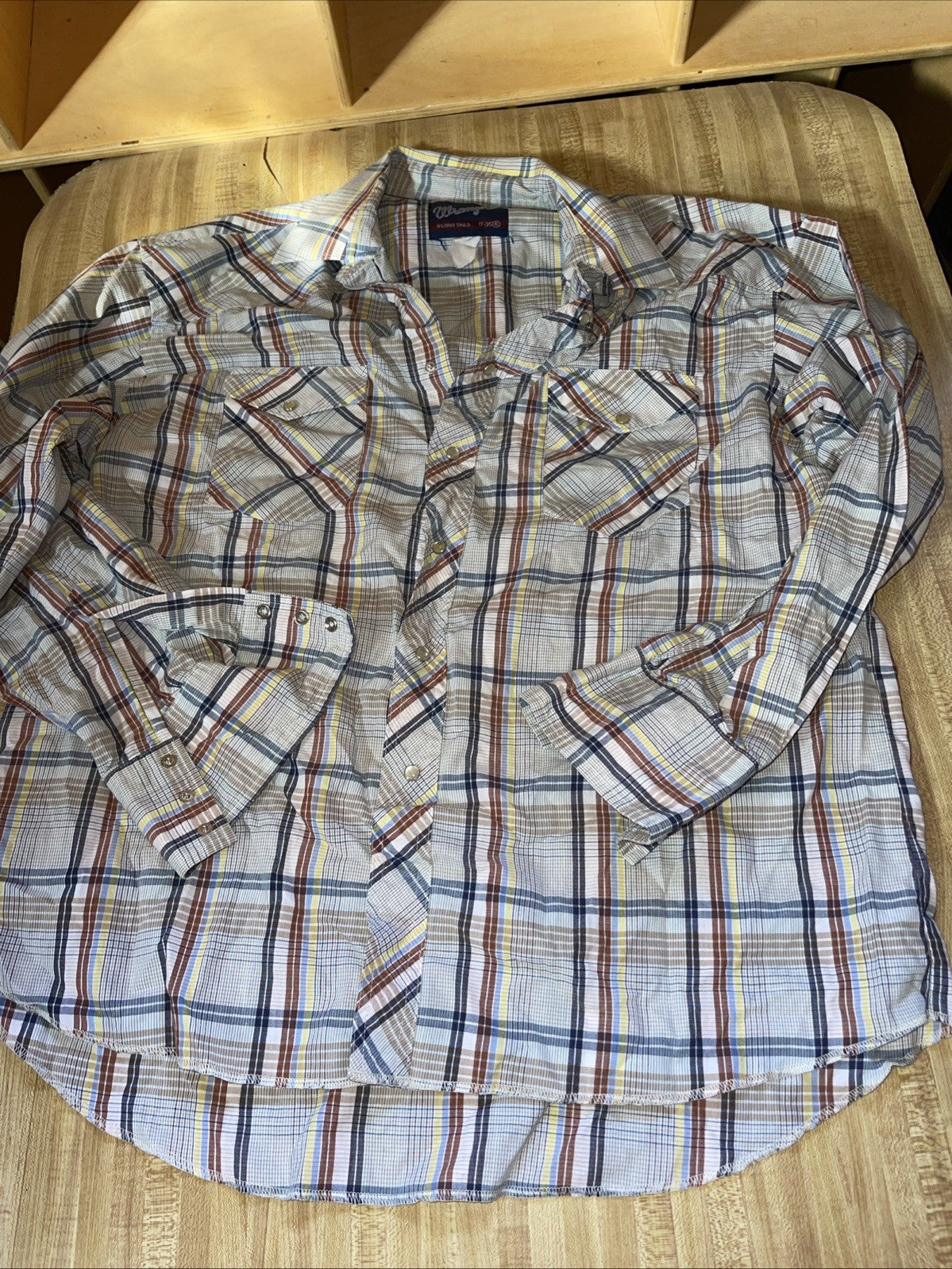 vintage wrangler x long tails pearl snap 17