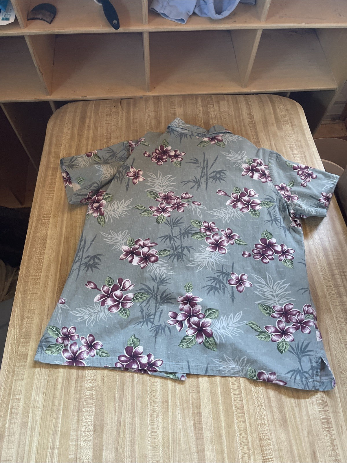 Go Barefoot Hawaiian Shirt Medium