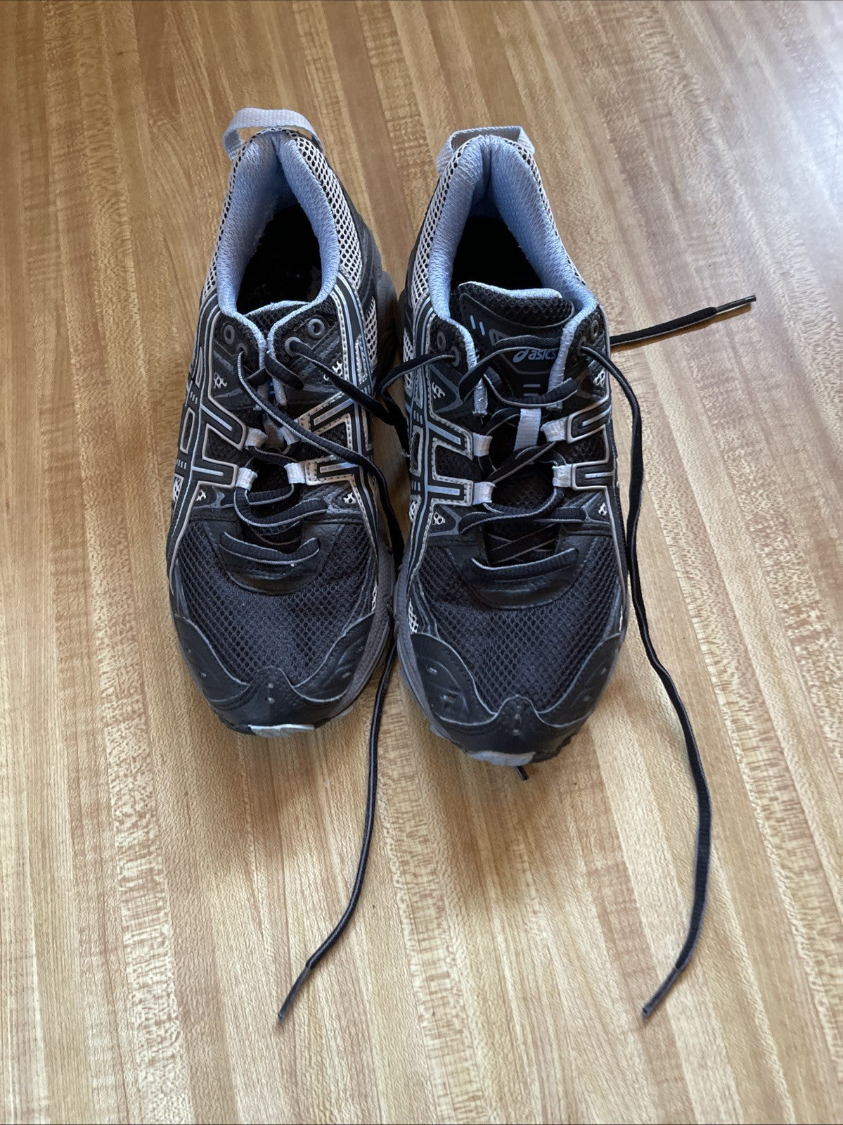 ASICS Gel Kahana Size 6.5