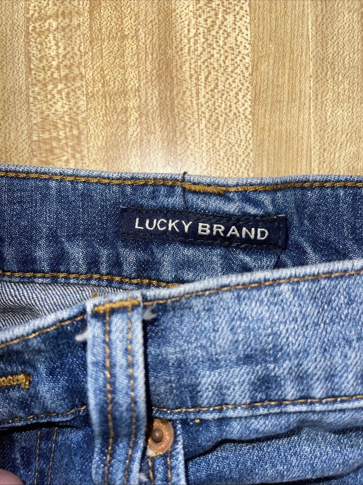 lucky brand mid rise boy jeans 8 Distressed 