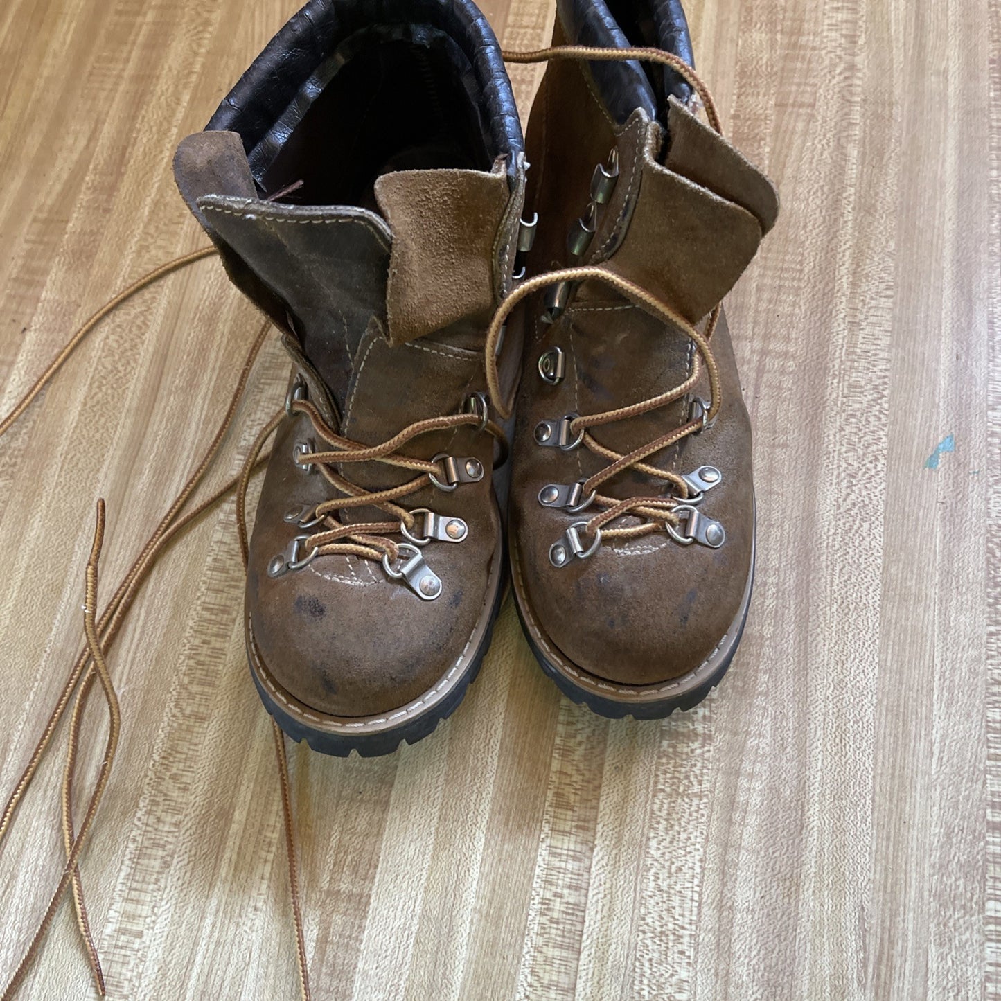 Work Boots Vibram Sole 5.5 D