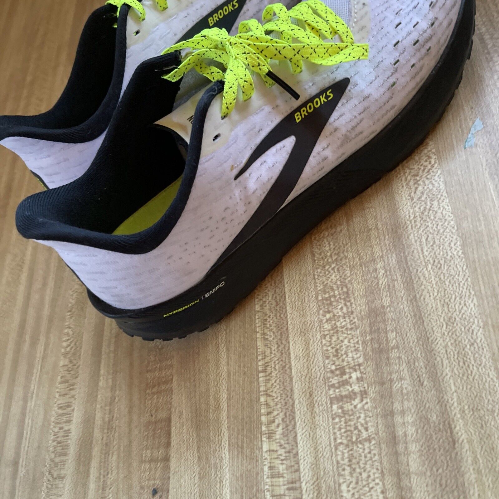 Brooks Hyperion Tempo 1 Size 12
