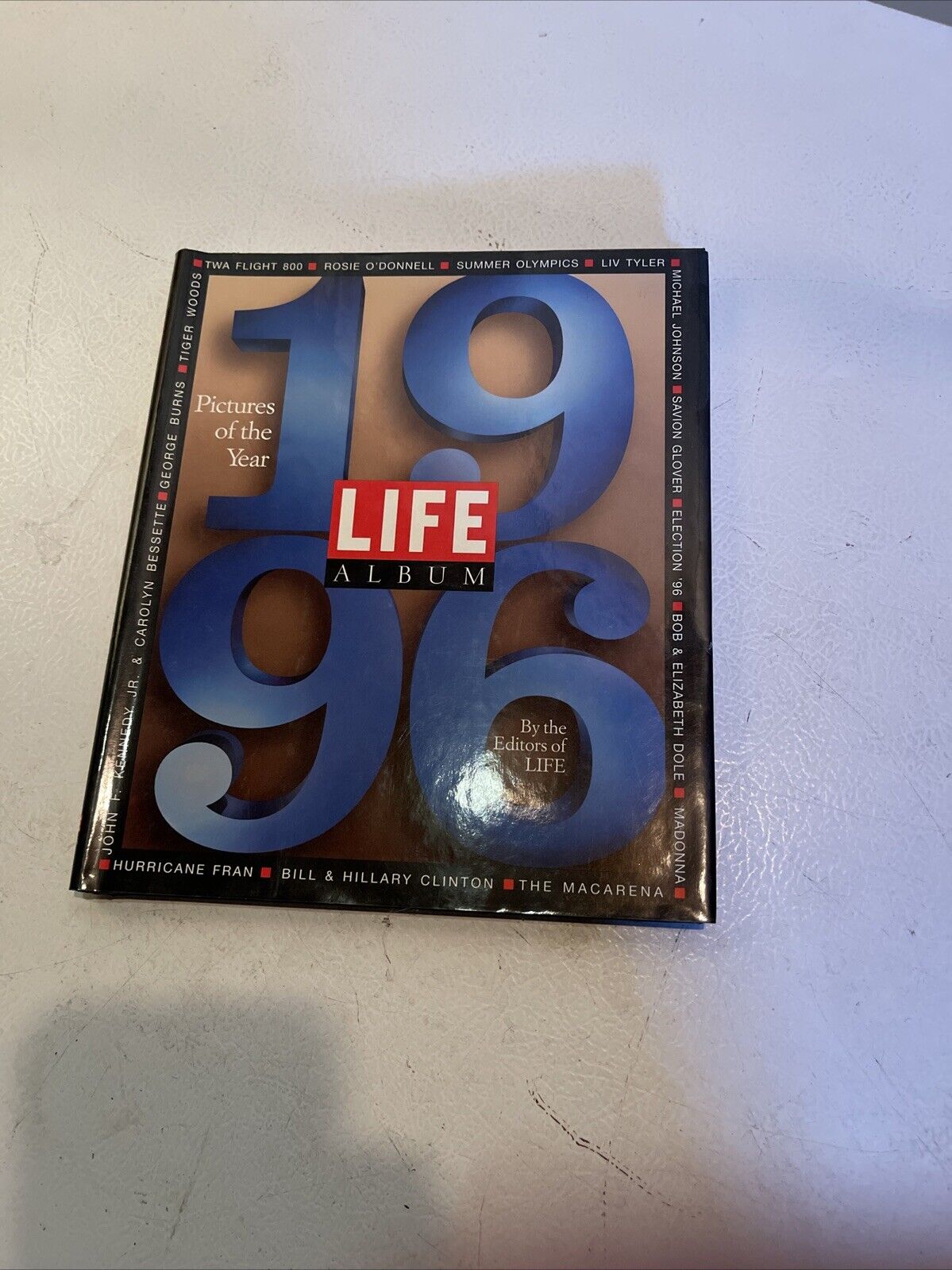 Life Album 1996 : Pictures of the Year by Time-Life Books Editors (1999,...