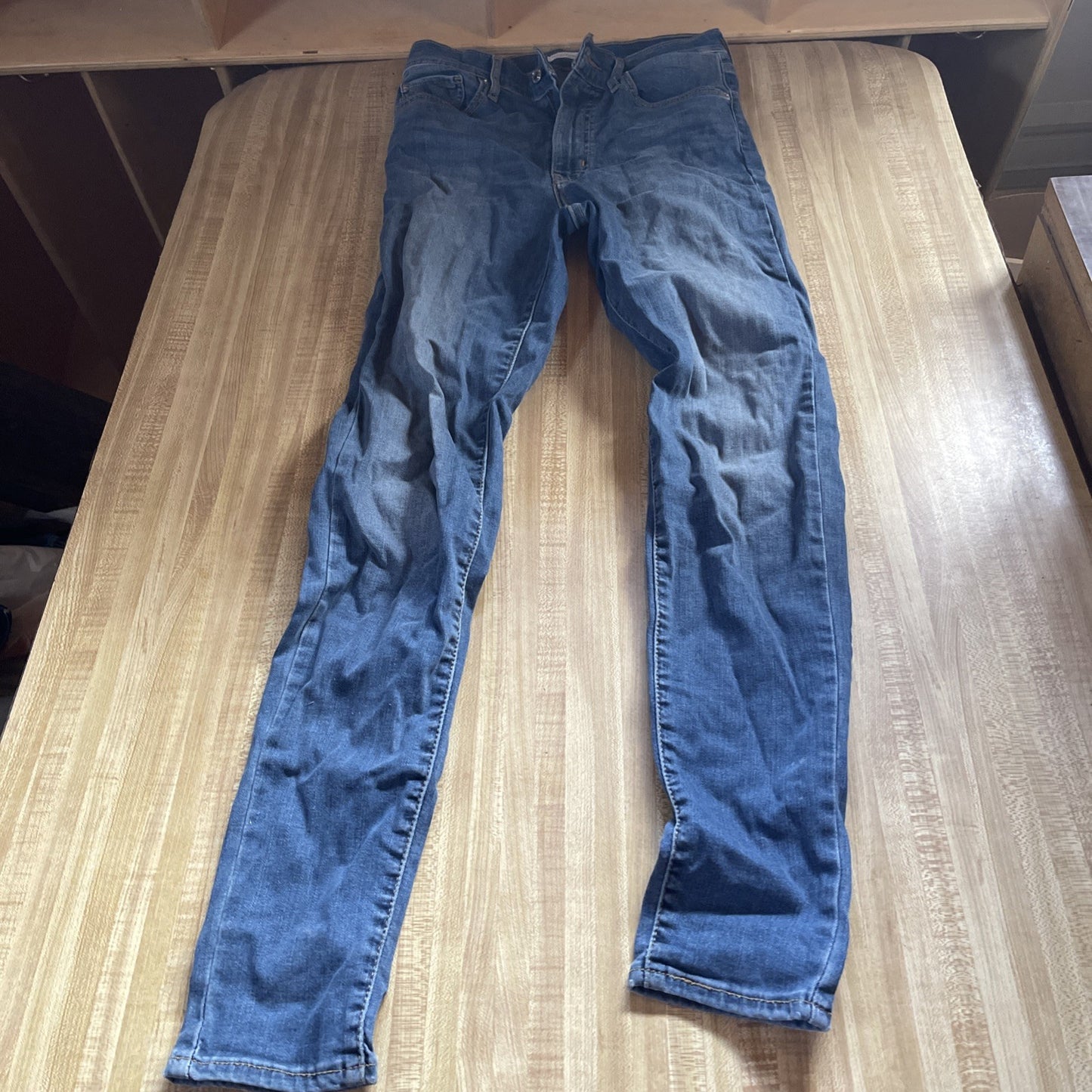 Levi’s Premium Mile High Super Skinny Jeans 27 Big E