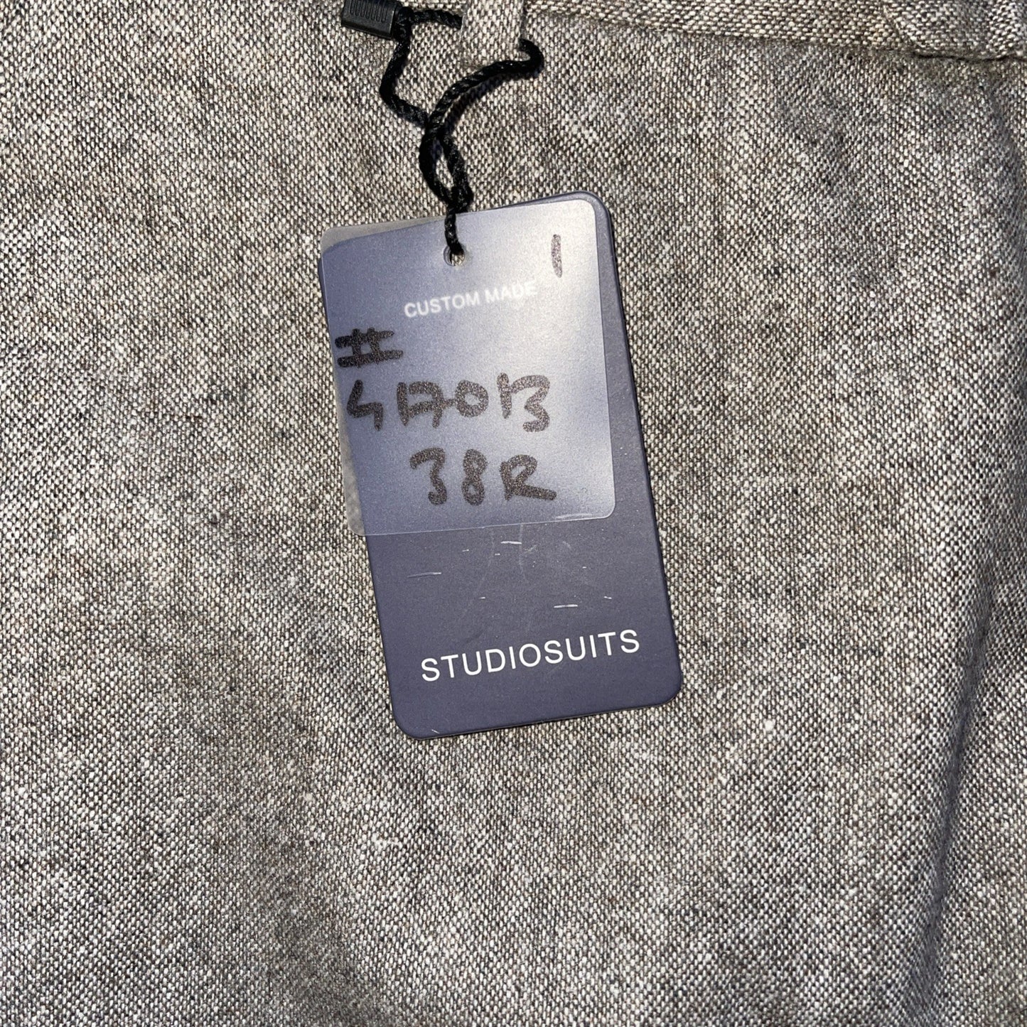 Studio Suits Men’s Suit NWT Pants 38/30 Blazer 46S