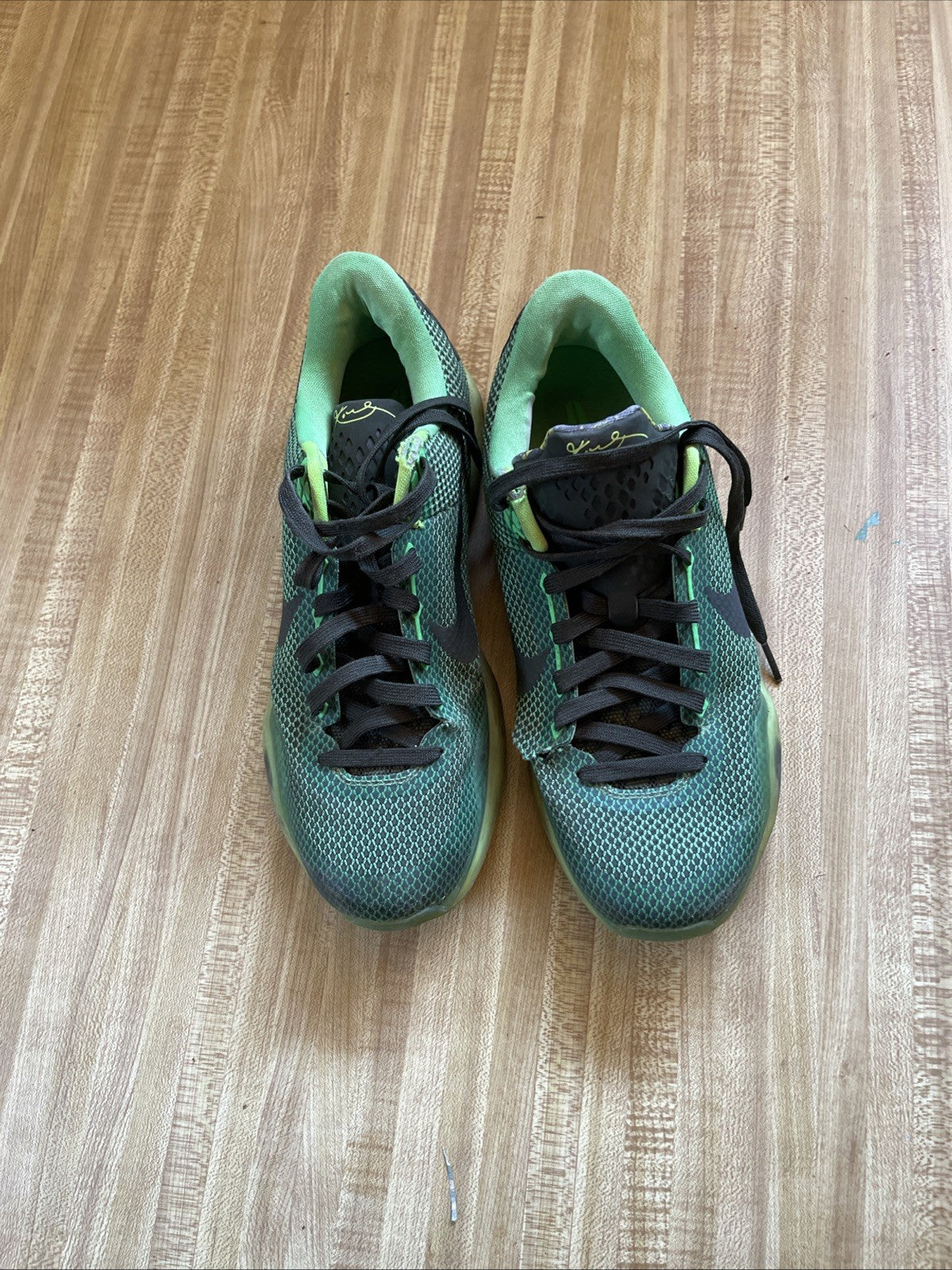 Size 8.5 - Nike Kobe 10 Vino See Photos For Issues