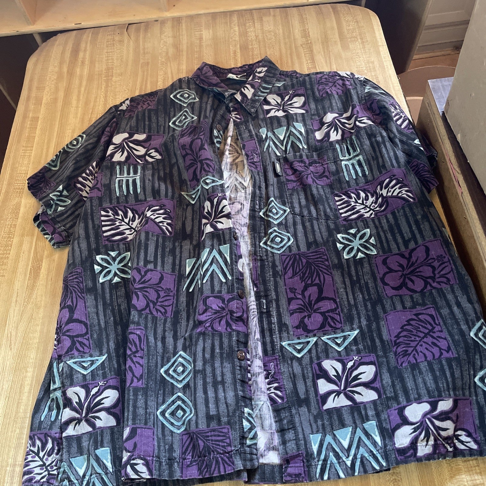 go barefoot hawaiian shirt XL