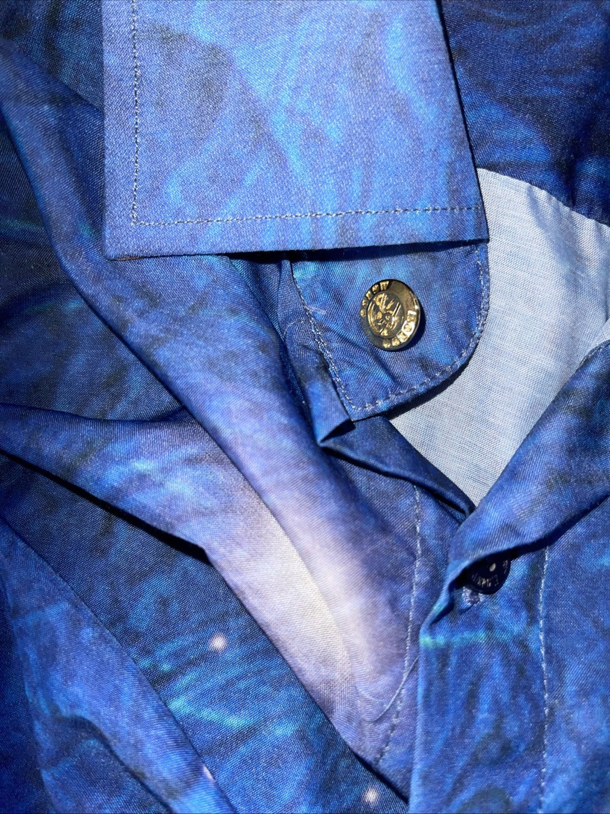 Mondo Limited Edition Button Up XL