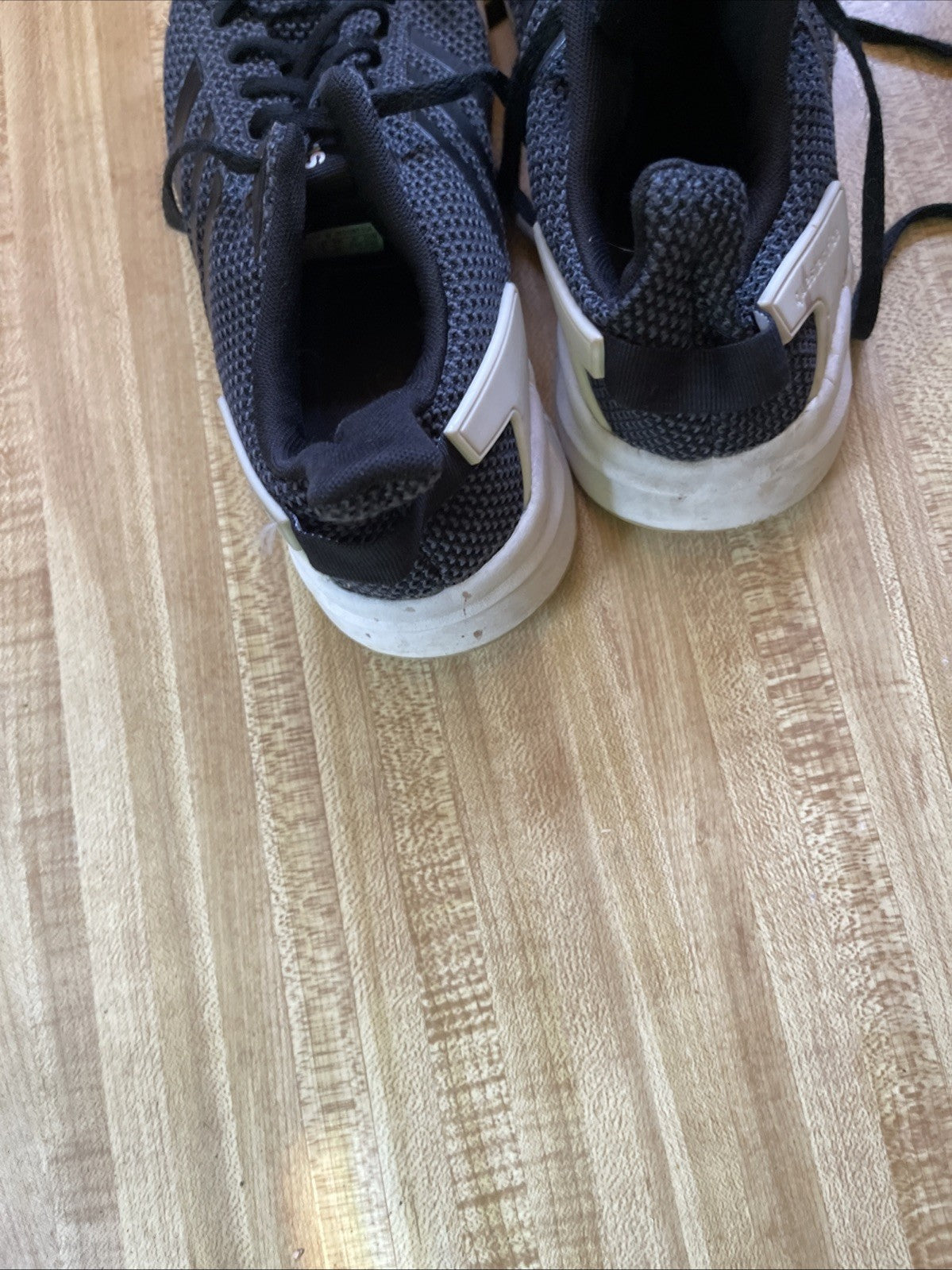 Adidas Cloud foam 7.5