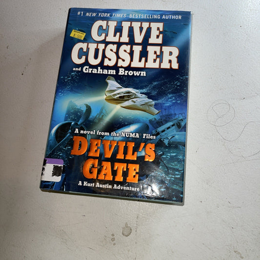 Devil's Gate by Clive Cussler and Graham Brown (2011, Hardcover)