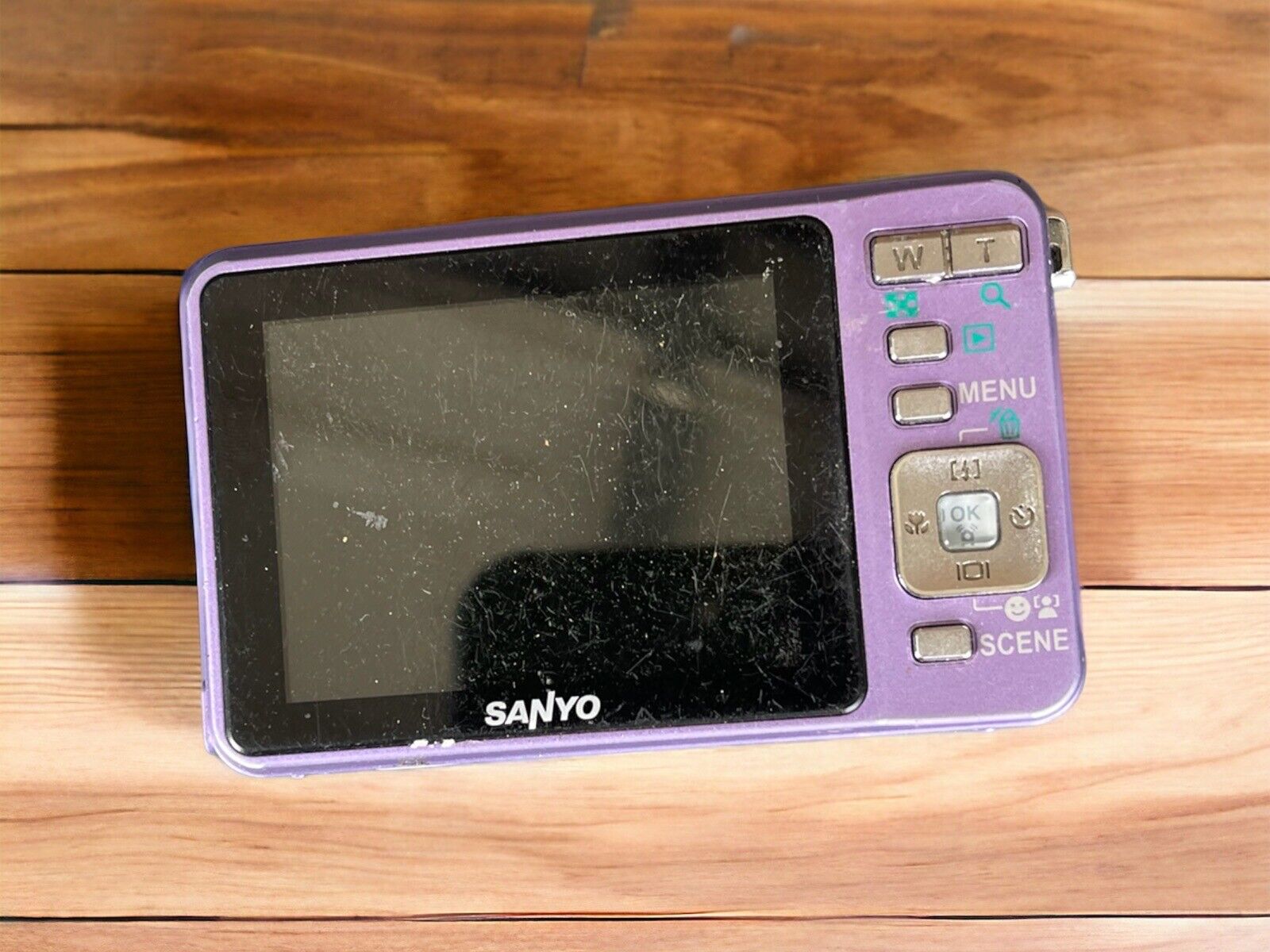 Sanyo E1075 10 Megapixel Camera As Is For Parts