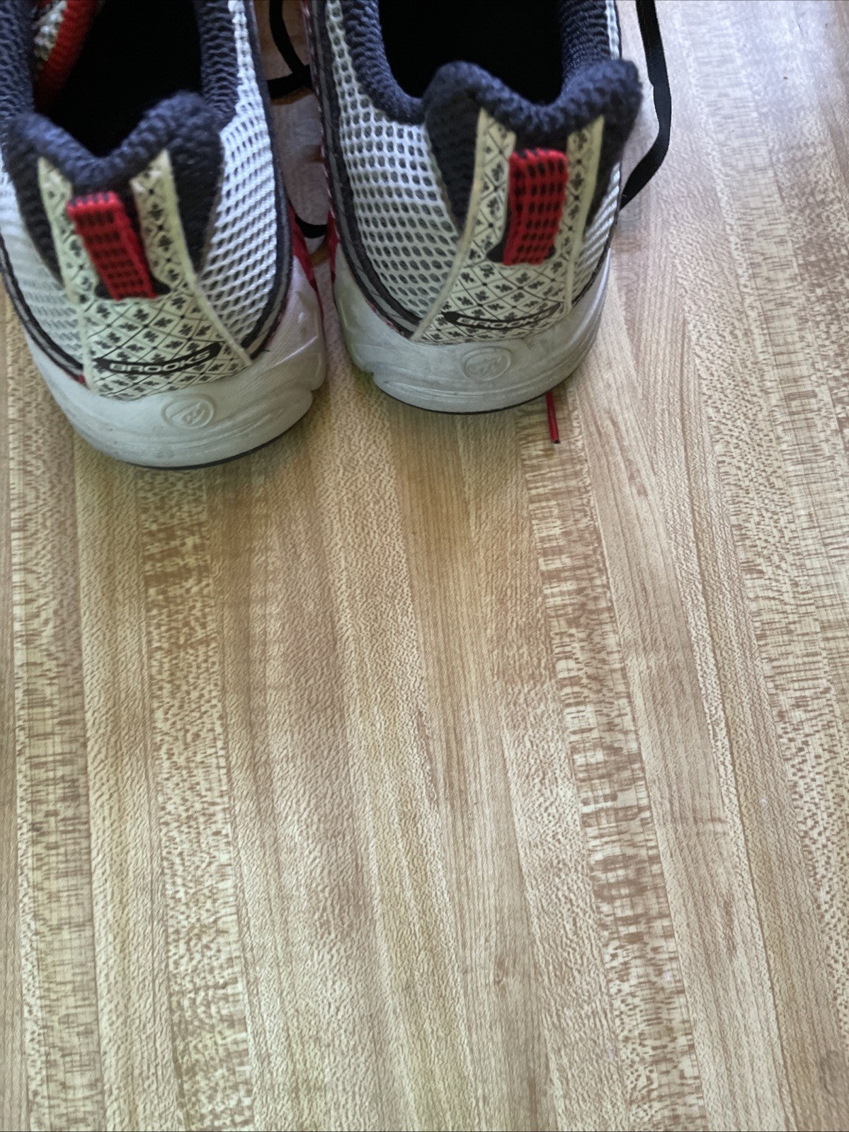 Brooks Racer ST Size 8