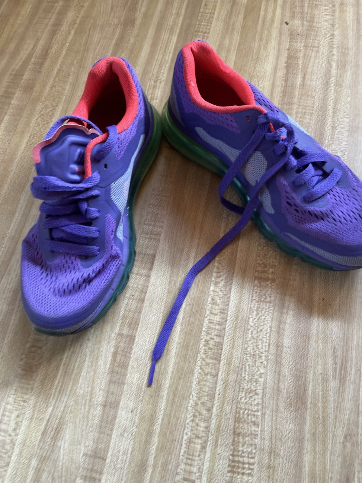 Nike Air Max 2014 Size 4Y