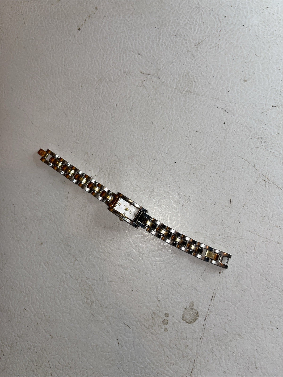 Women’s Fossil Watch Needs Battery